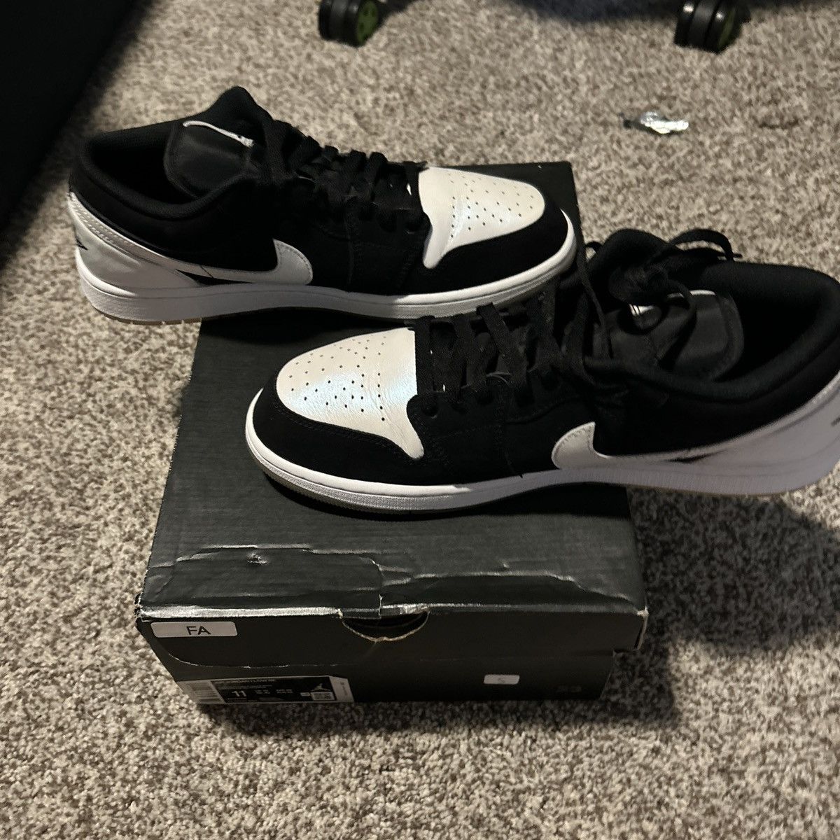 Jordan Brand Jordan 1 low Diamond Turf Size US 11 / EU 44 - 11 Thumbnail