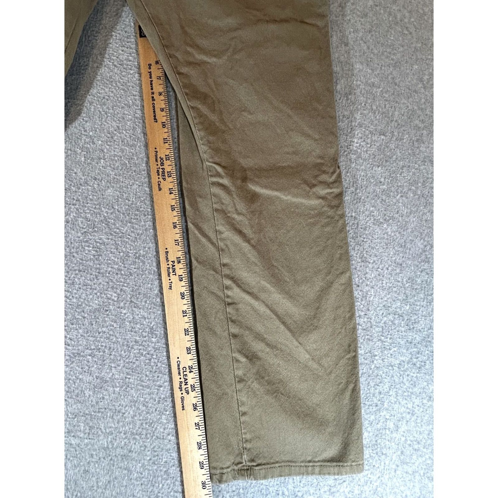 Wrangler Wrangler Pants Mens 32x30 Brown Khaki Relaxed Carpenter Workwear Jeans Shirt? Size US 32 / EU 48 - 3 Thumbnail