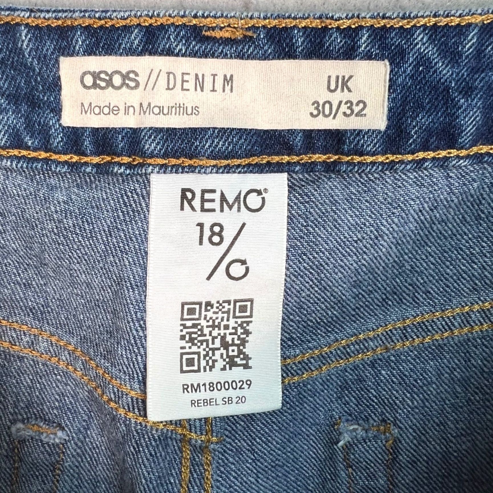 Asos ASOS Denim Jeans Womens Size 30 x 32 Blue Frayed Split Hem Jeans Womens Size 30 Blue Denim Straight High Rise Size 30" / US 8 / IT 44 - 3 Thumbnail