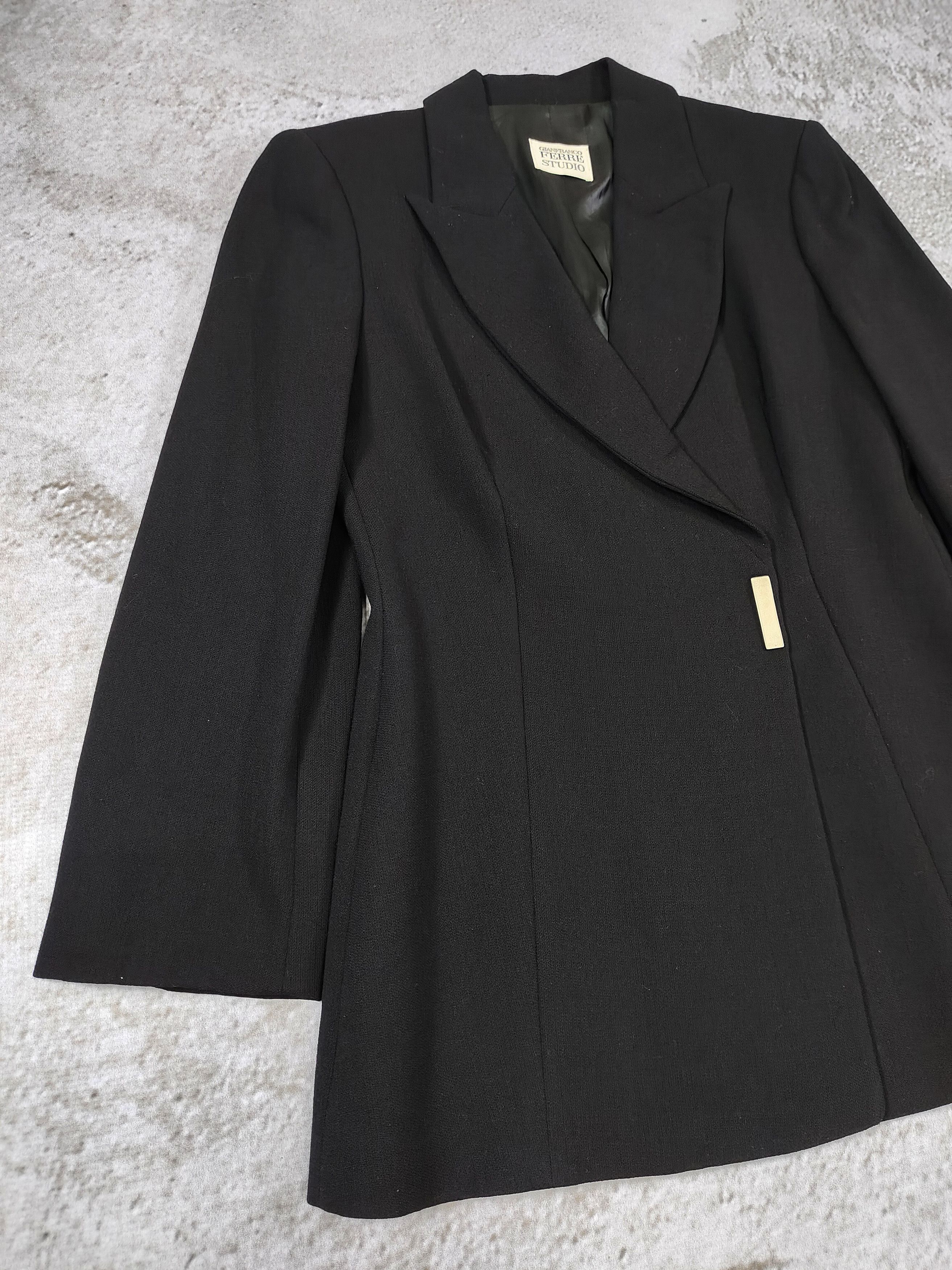 Gianfranco Ferre 90s Gianfranco Ferre Studio- Sculpted Tailoring Wool Blazer Size M / US 6-8 / IT 42-44 - 7 Thumbnail