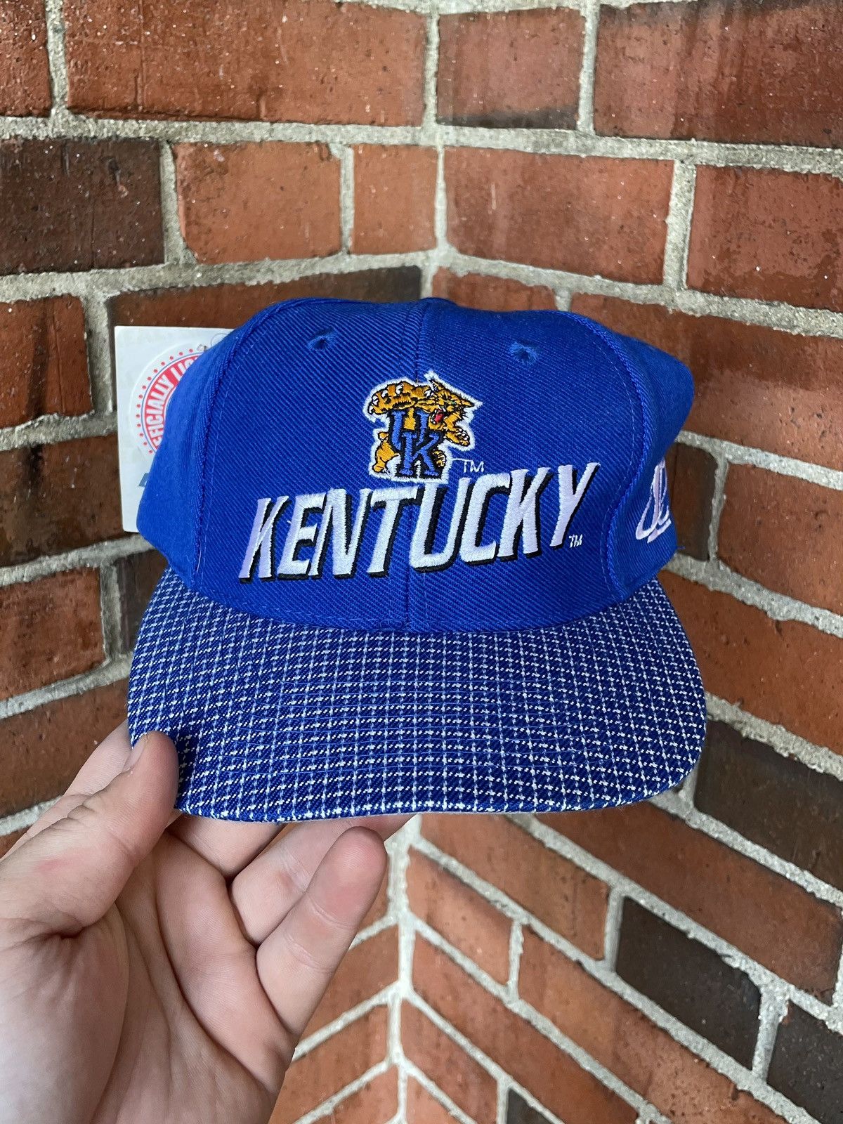Logo Athletic NWT Vintage 90s Logo Athletic Kentucky Wildcats Strapback Size ONE SIZE - 1 Thumbnail