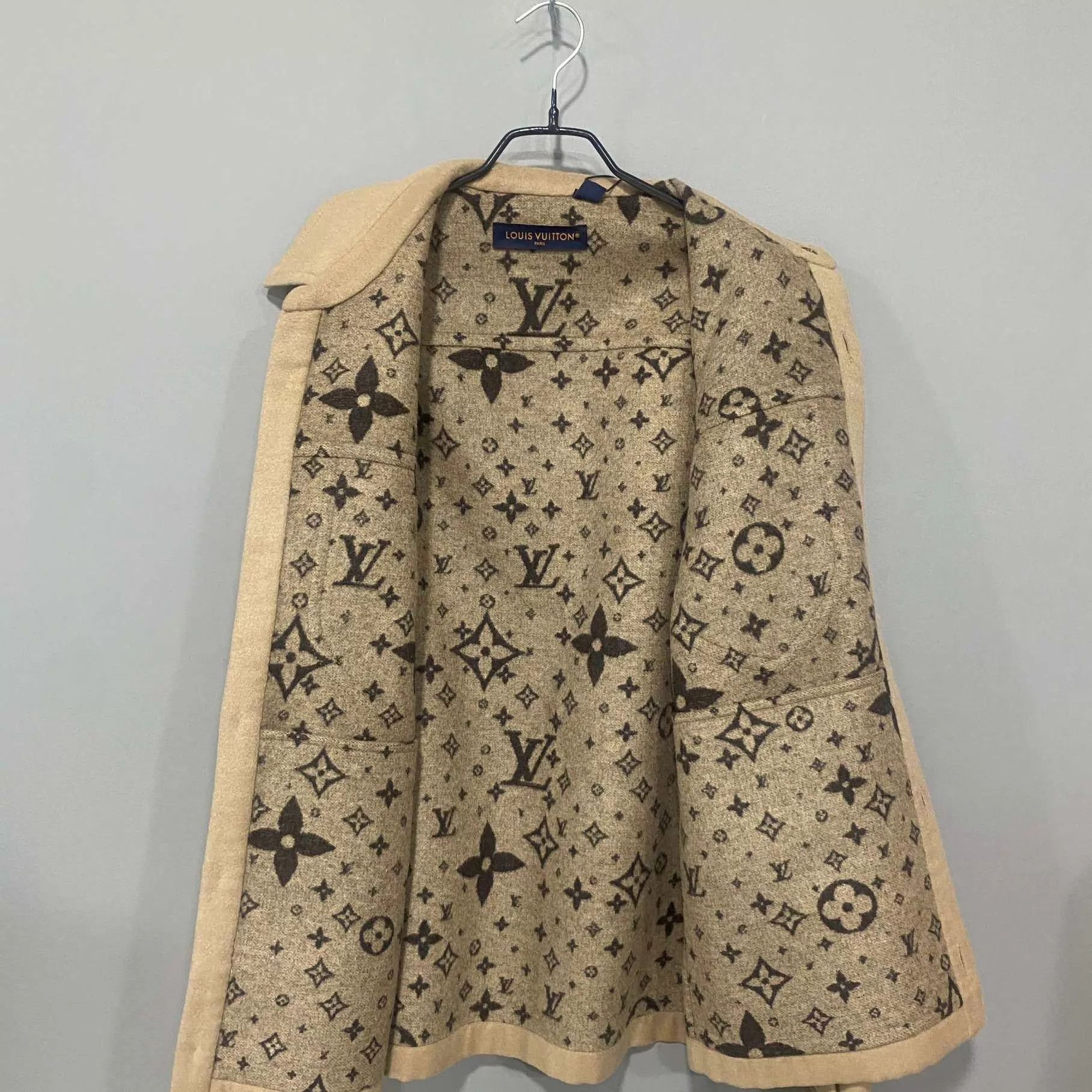 Louis Vuitton LV Khaki Cashmere Print Lining Jacket 95 New XS Seam Repair Size US XS / EU 42 / 0 - 4 Thumbnail