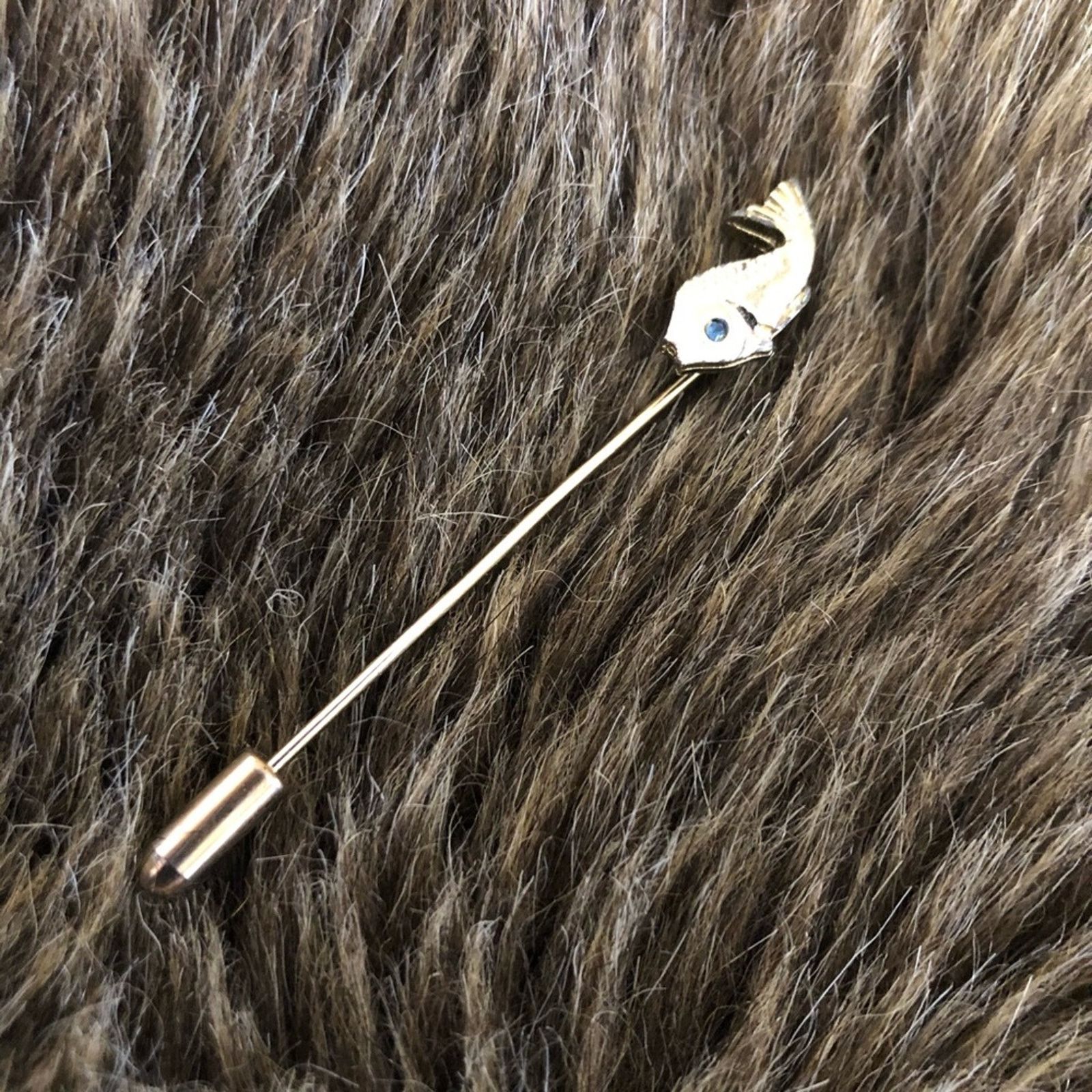 Vintage Vintage gold plated fish hat pin stick pin Size ONE SIZE - 1 Thumbnail