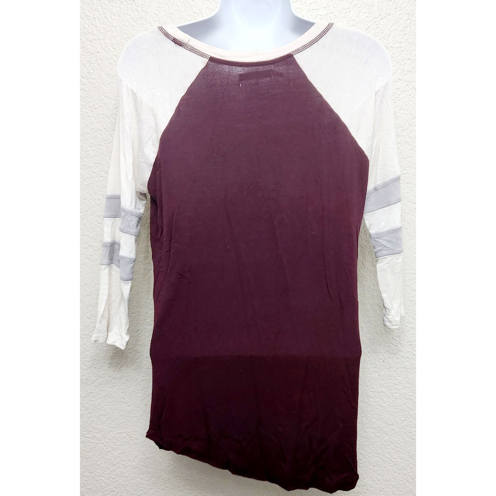 Other Maurices Burgundy White 3/4 Raglan Sleeves Top Small Soft Size S / US 4 / IT 40 - 3 Thumbnail