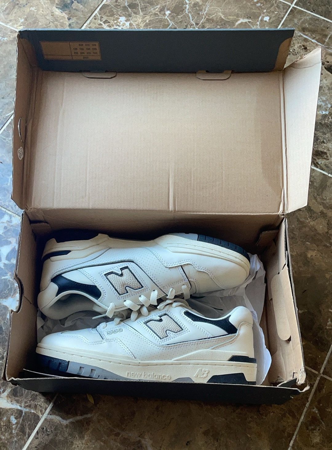 New Balance New Balance 550 Creme Black Size US 9 / EU 42 - 1 Thumbnail