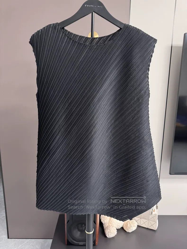 Issey Miyake Issey Miyake Diagonal Stripe Pleated Spring Long Top Size L / US 10 / IT 46 - 1 Thumbnail