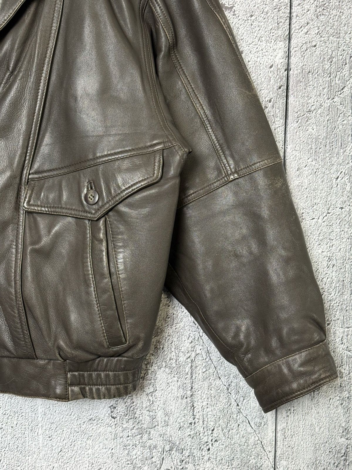Vintage Vintage Brown Leather Jacket Retro Style Flight Bomber Size US L / EU 52-54 / 3 - 7 Thumbnail