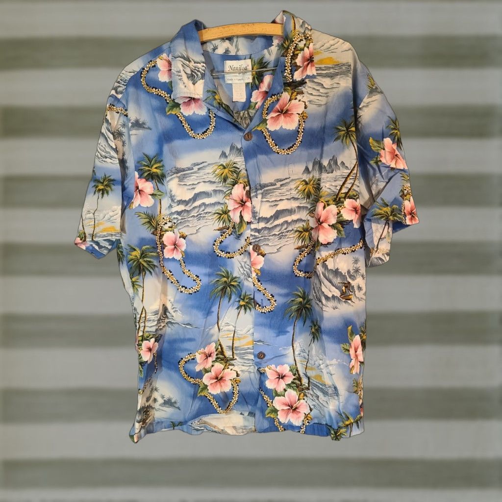 ALOHAS Naniloa Blue Aloha Hawaiian Shirt Shirt Men 2XL Blue Hibiscus Leis Surfers Cotton Short Sleeve Button-Up Size US XXL / EU 58 / 5 - 1 Thumbnail