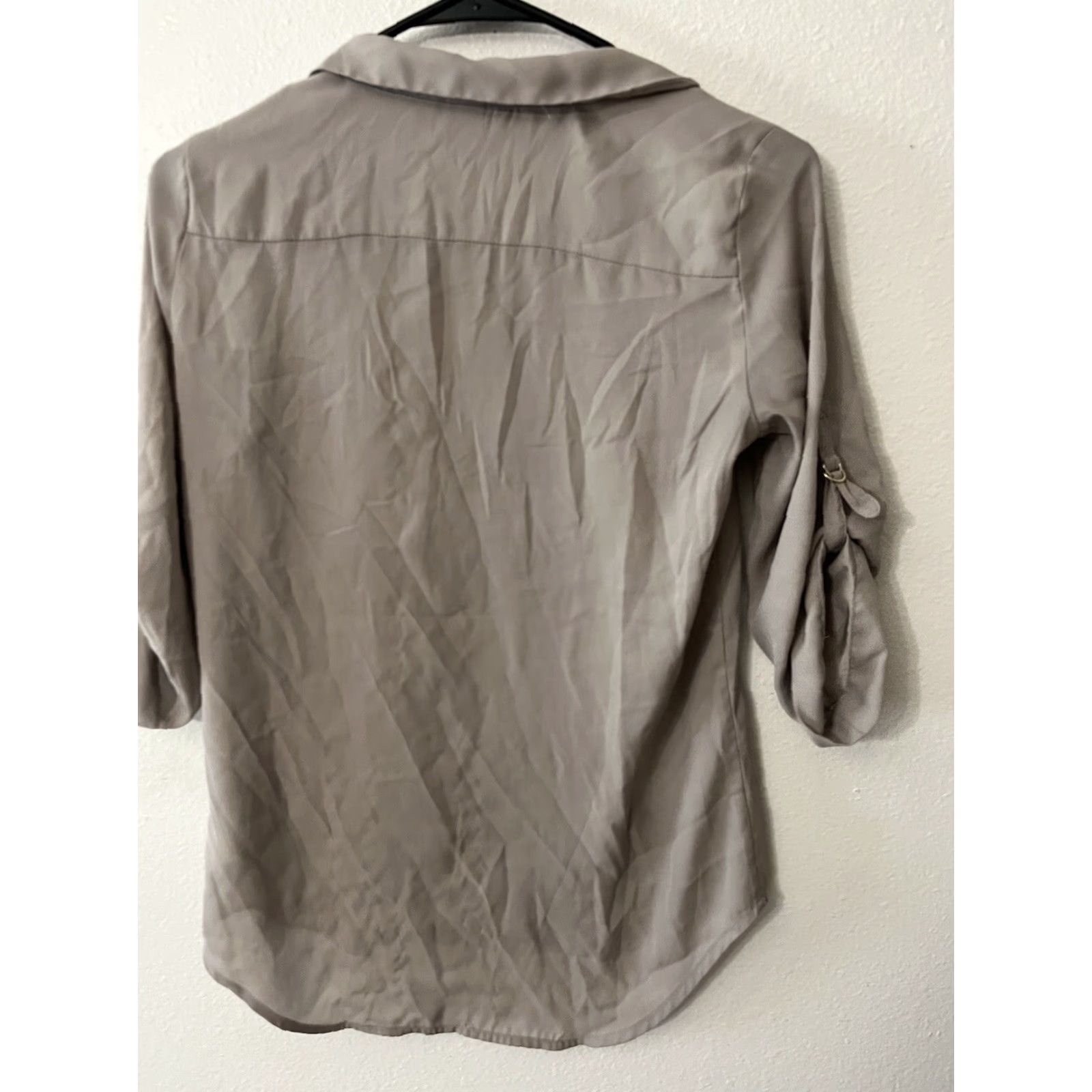H&M H&M Shirt Women Beige Button-Up 3/4 Sleeve Size 4 Womens Size S / US 4 / IT 40 - 2 Thumbnail