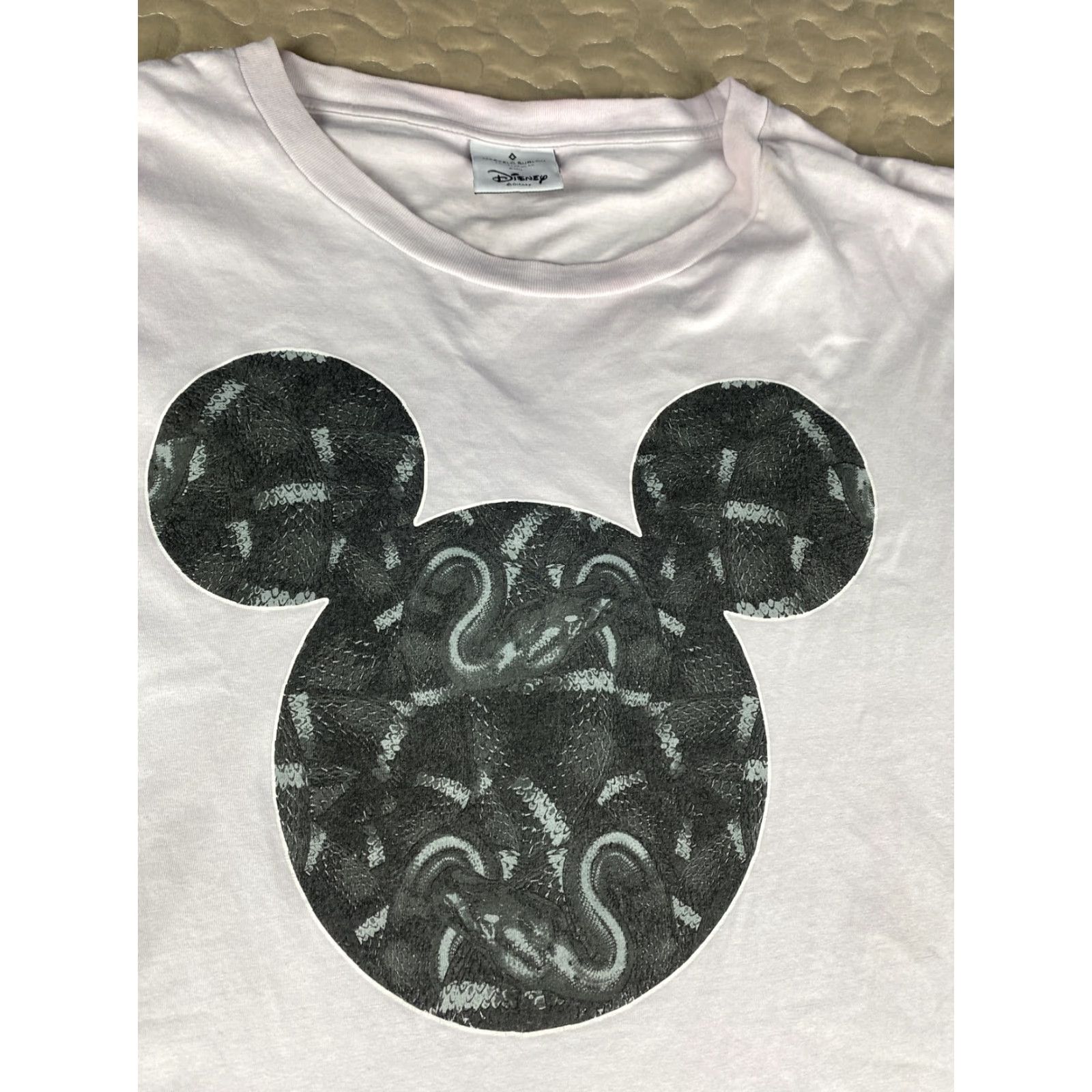 Disney VINTAGE Marcelo Burlon x Disney Mickey Mouse Snakes T-Shirt XL White Men Short Sleeve Crew Neck 2012 Mens Size US XL / EU 56 / 4 - 2 Thumbnail