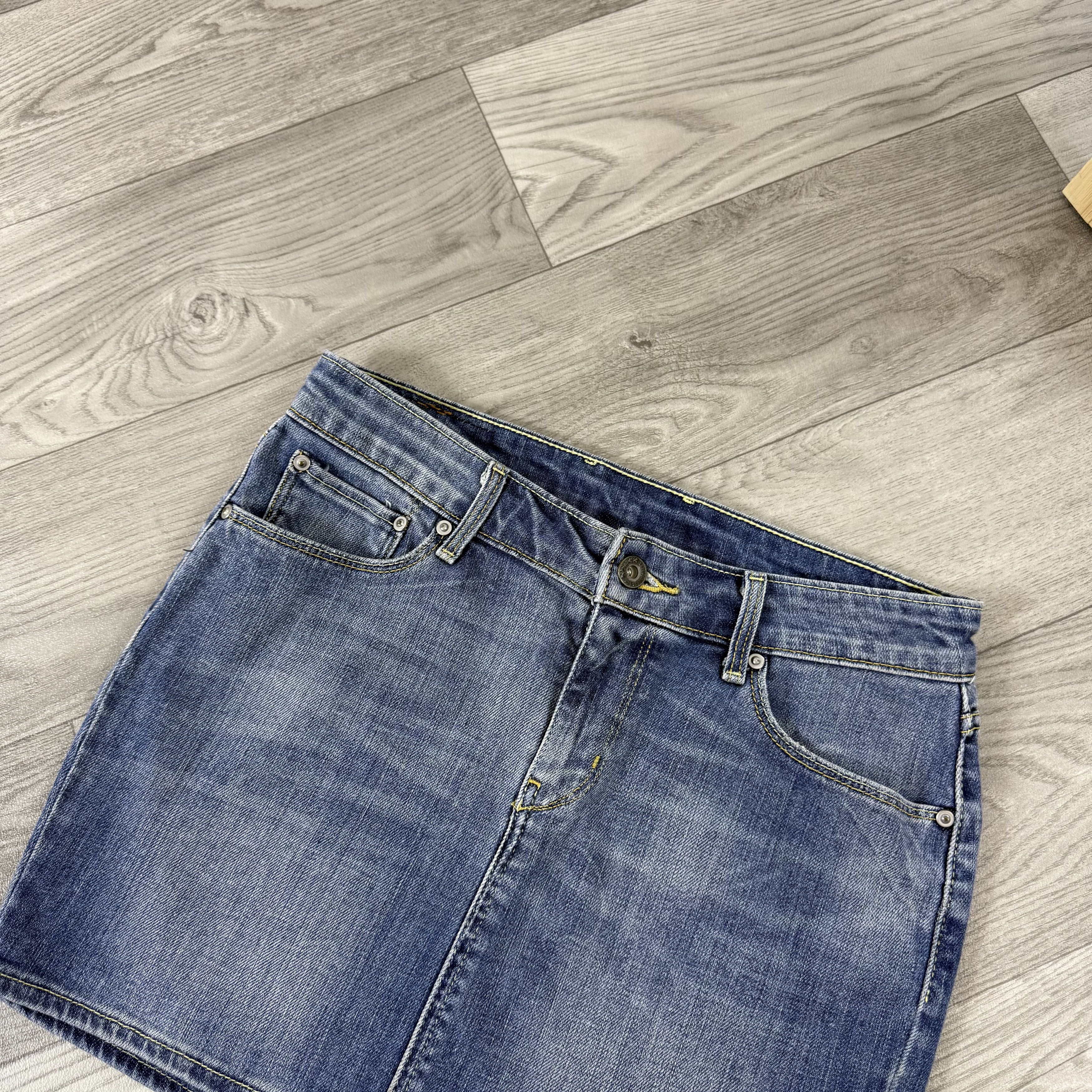 Levi's Vintage Levi's Y2K Mini Skirt Low Rise S Size 26" / US 2 / IT 38 - 9 Thumbnail