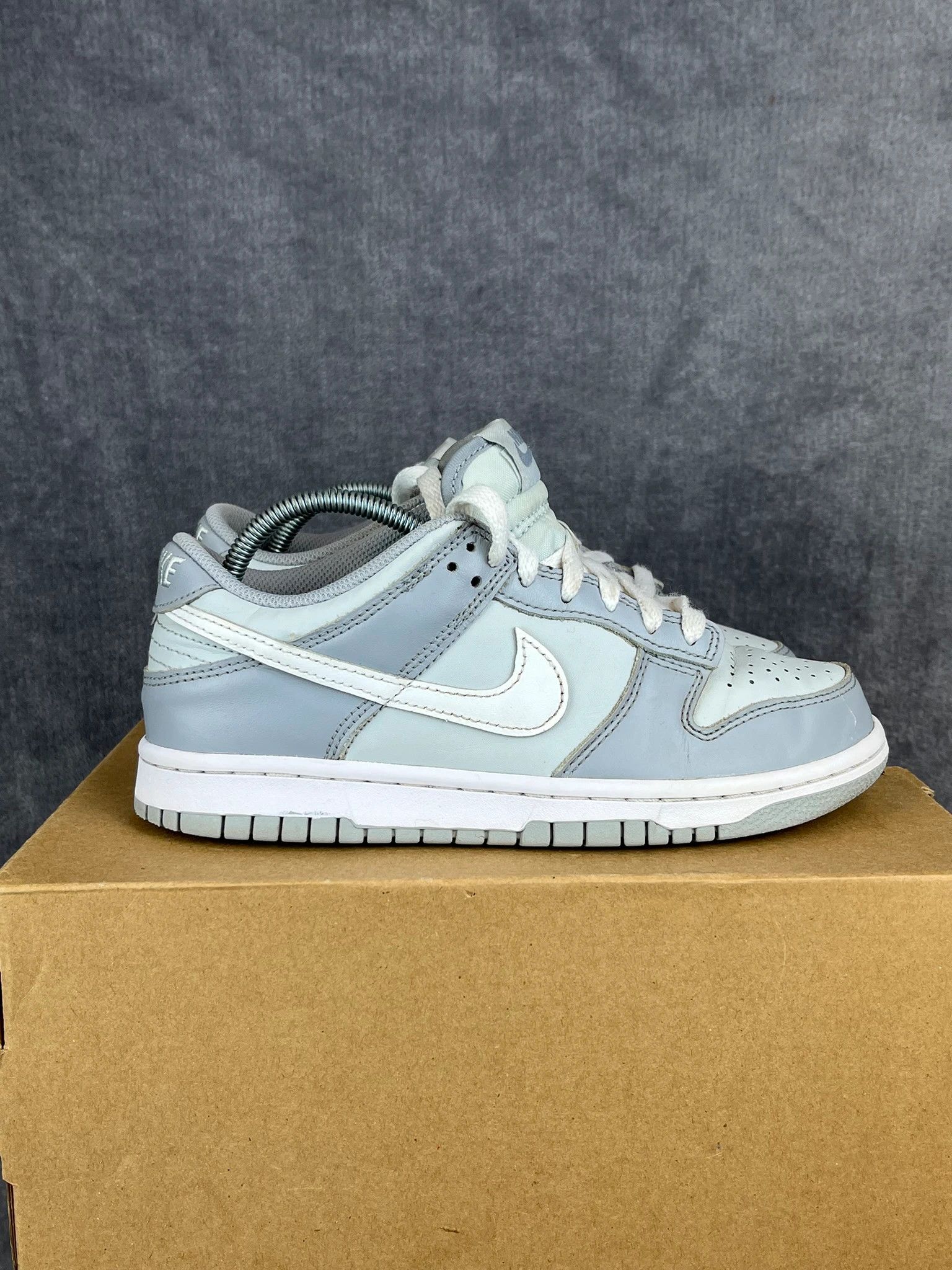 Nike Nike Dunk Low grey vintage sneakers Size US 5 / EU 37 - 4 Thumbnail