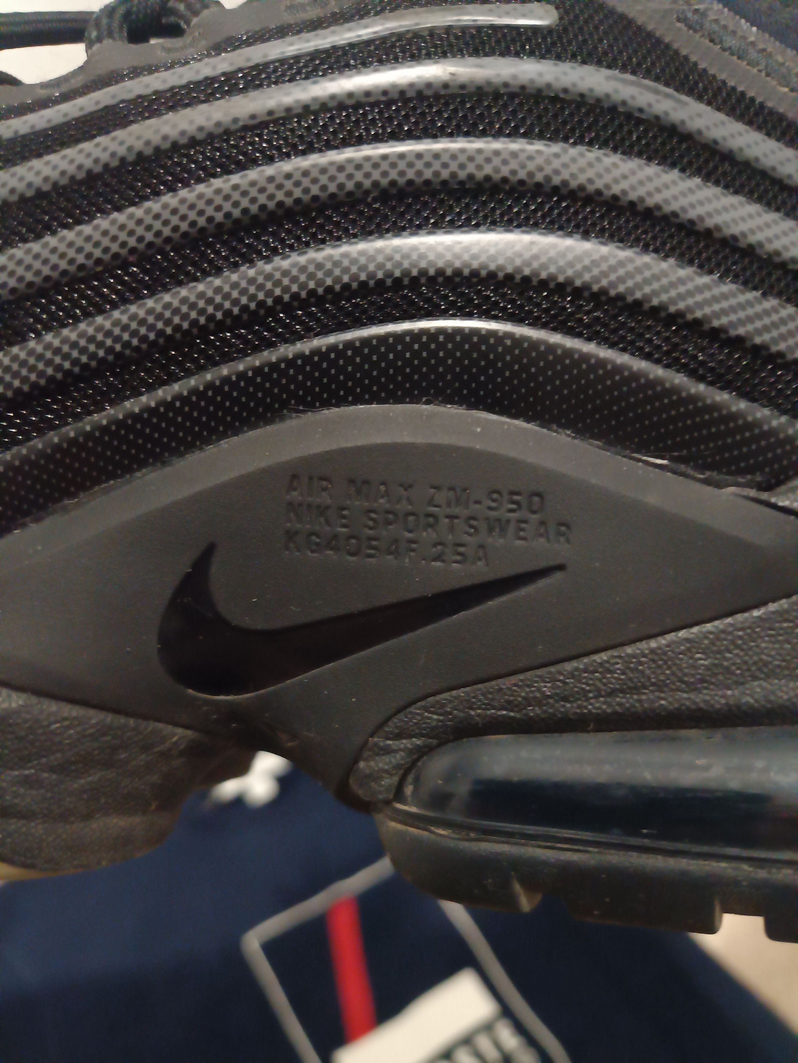 Nike Nike Air Max ZM950 Size US 9.5 / EU 42-43 - 14 Thumbnail