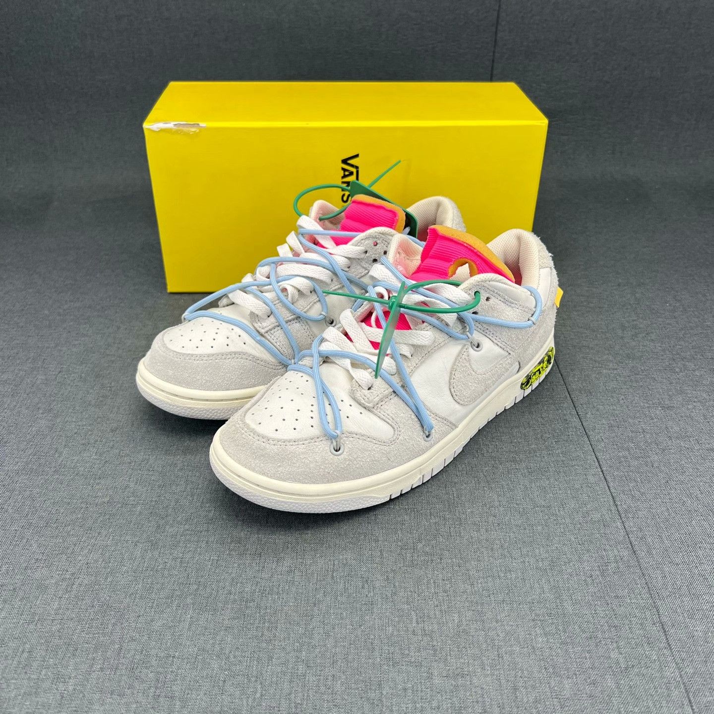 Off-White Off-White DUNK White Lowtop Sneakers 38 Men Size US 6 / EU 39 - 1 Thumbnail