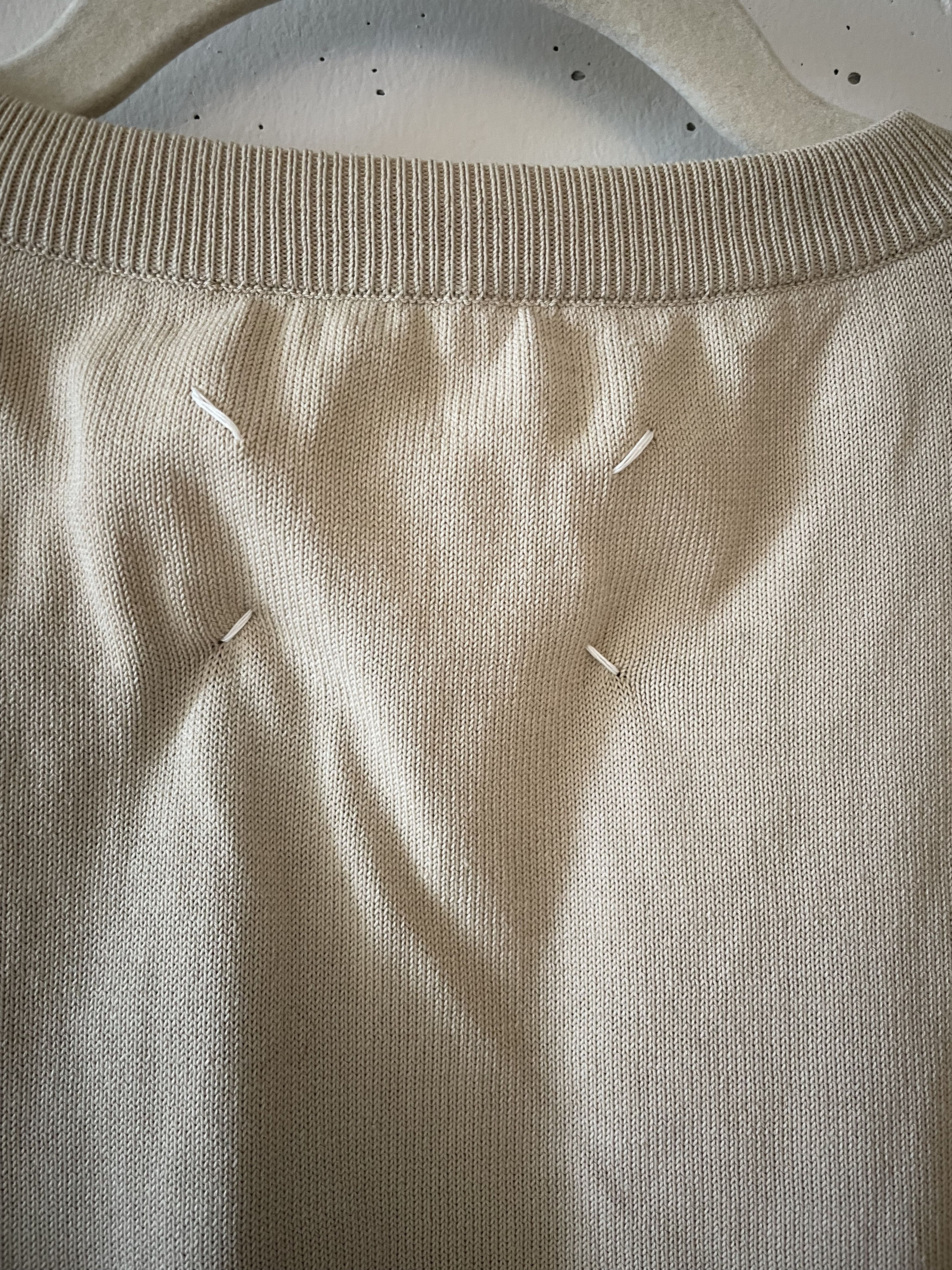 Maison Margiela Maison Margiela Beige Front Pocket Sweater Size US S / EU 44-46 / 1 - 10 Thumbnail