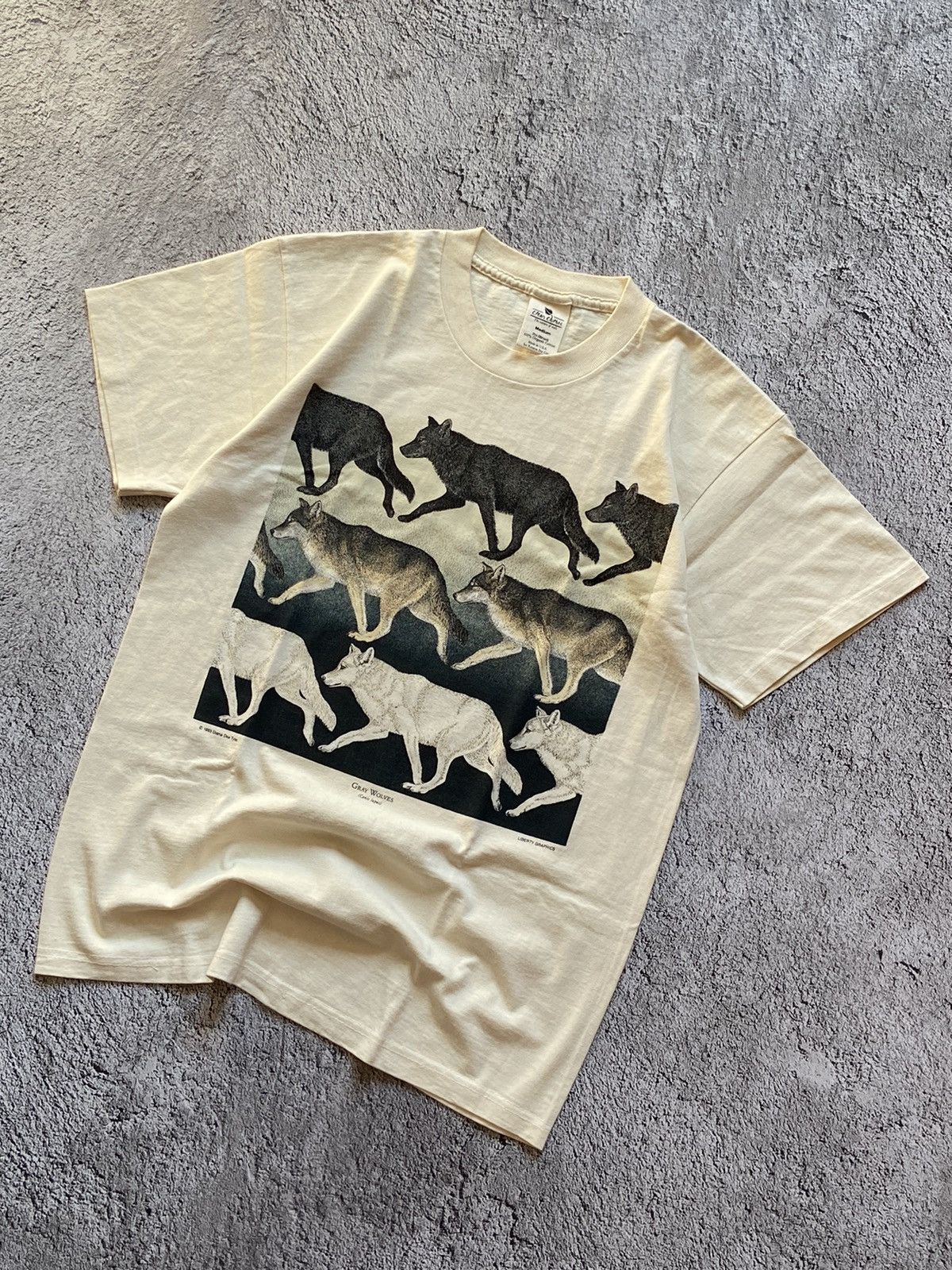 Vintage Vintage Wolf Diana Dee Tyler Distressed Tee Size US M / EU 48-50 / 2 - 4 Thumbnail