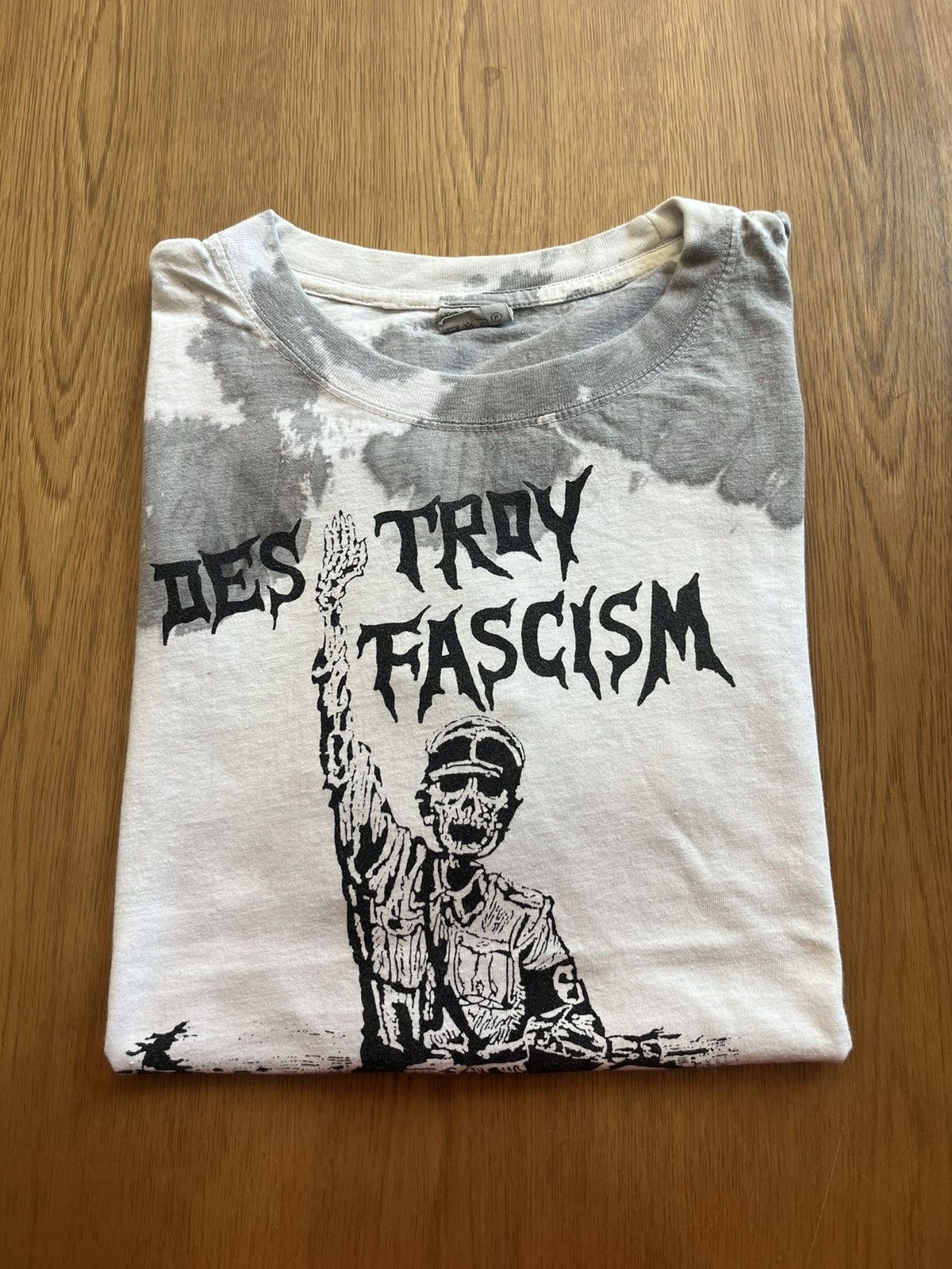 Band Tees Vintage Des Troy Fascism Gegen Nazis Punk 80’s-90’s Tshirt Size US XL / EU 56 / 4 - 1 Thumbnail