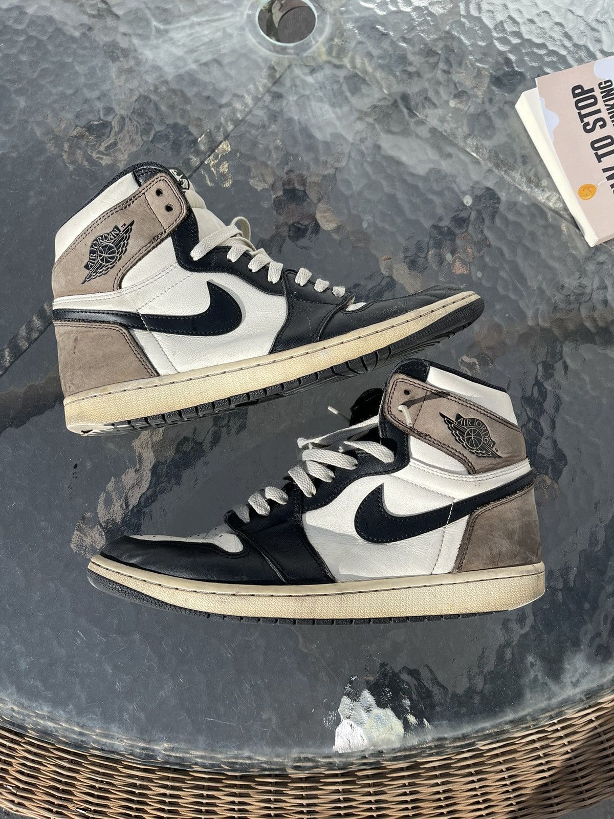 Nike Air Jordan 1 High Mocha Size US 11 / EU 44 - 3 Thumbnail