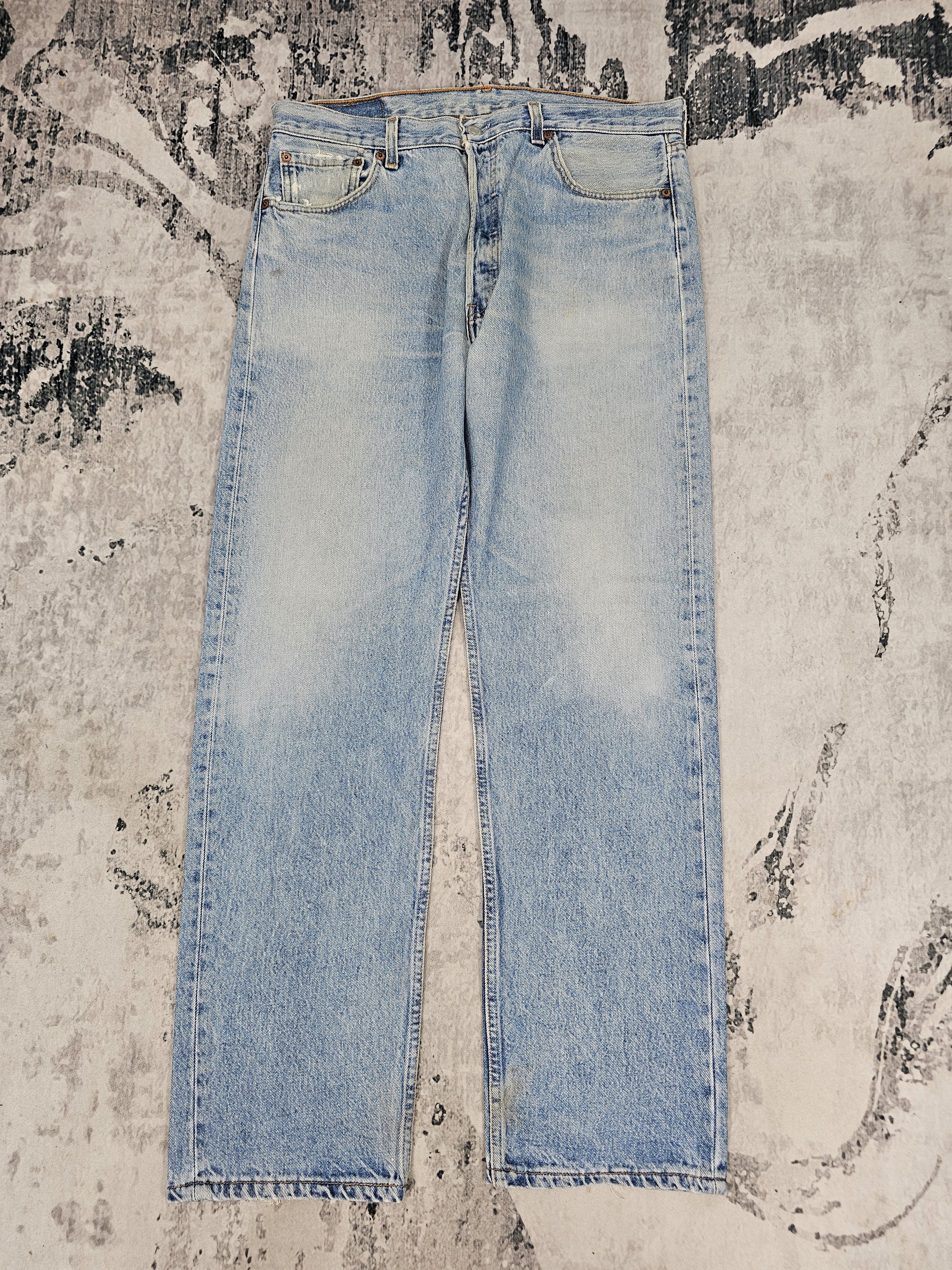 Vtg 90's LEVIS 501 XX Sun Faded Jeans Made In USA L0543