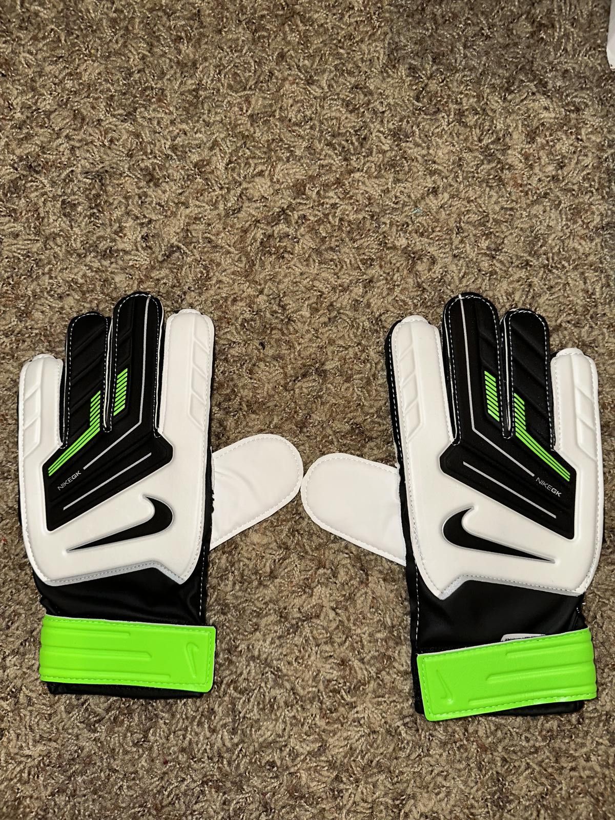 Nike Nike Youth Goalkeeper Volt Black White GK Classic Glove Size ONE SIZE - 3 Thumbnail