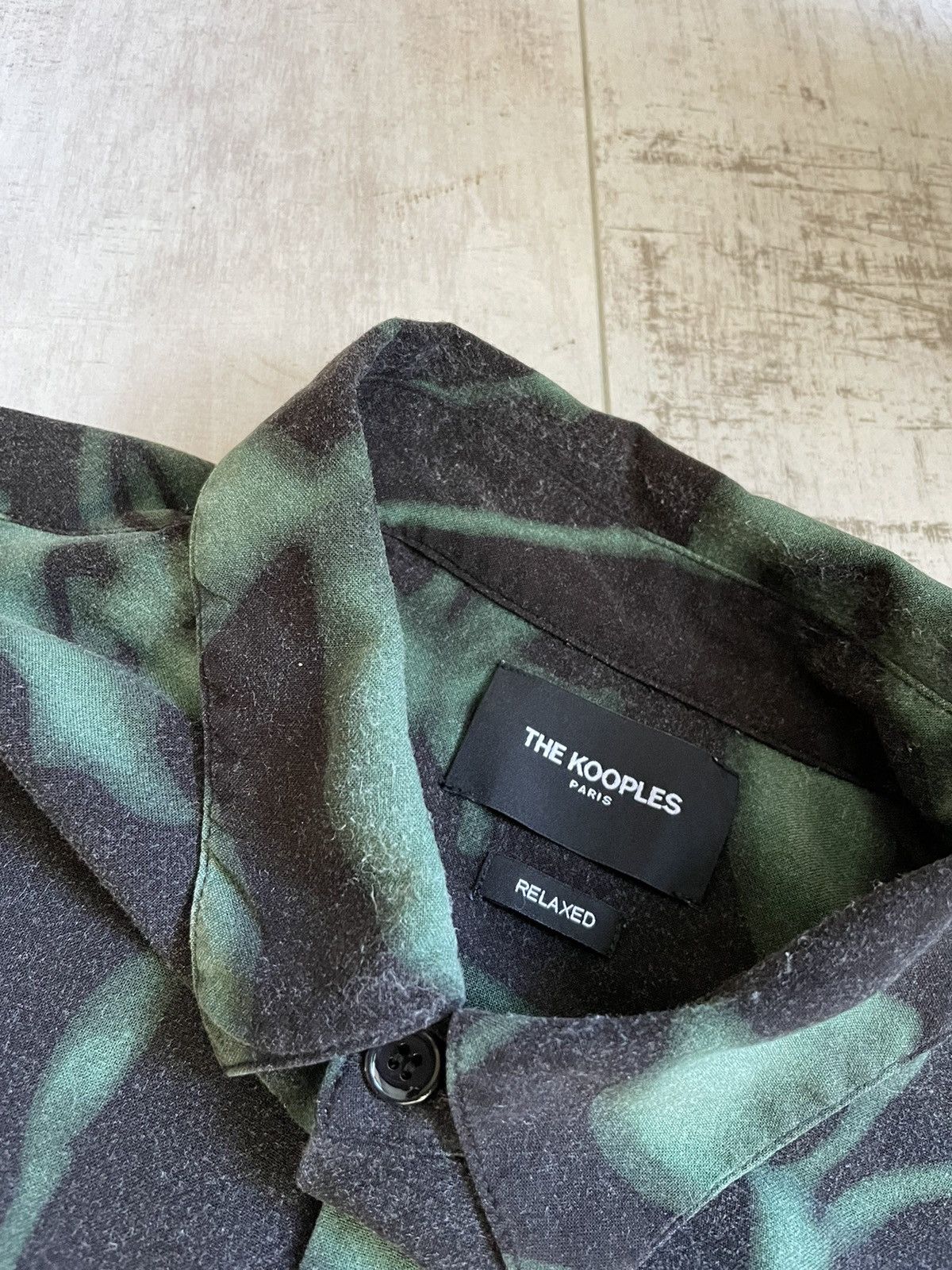 The Kooples The Kooples Blurred Rose Longsleeve Button Up Shirts Size US L / EU 52-54 / 3 - 9 Thumbnail