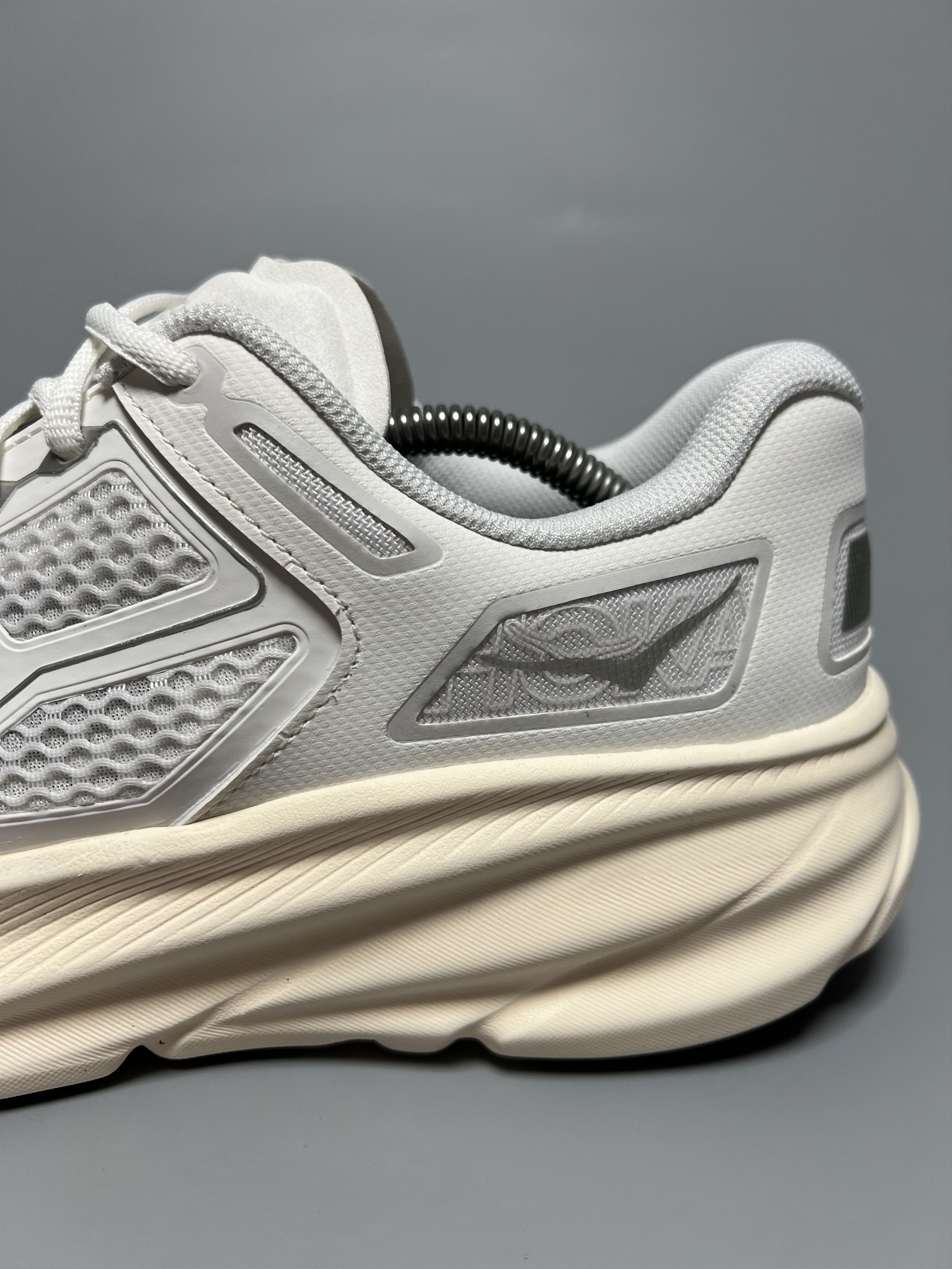 Hoka Hoka One One Clifton One9 Men’s Running Shoes 1155370-FCG Size US 10 / EU 43 - 9 Thumbnail