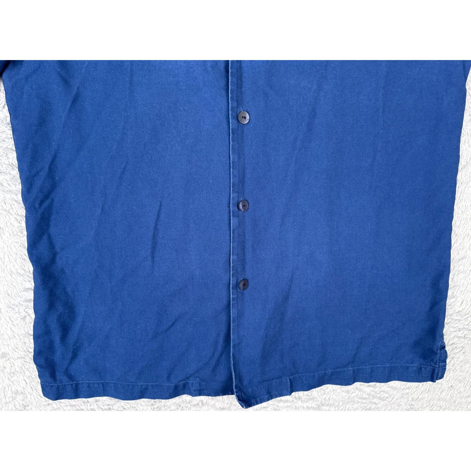 Tommy Bahama Tommy Bahama Shirt Men Large Blue Ivory 100% Silk Button Hawaiian Short Sleeve Silk Button-Up Beach Designer Hawaiian Men L Blue 40 in Chest Size US L / EU 52-54 / 3 - 5 Thumbnail