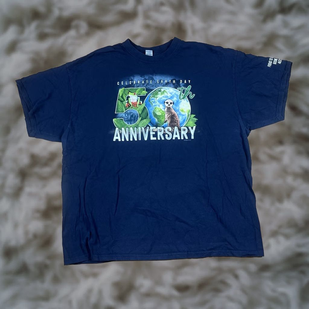 Gildan Gildan Graphics T-Shirt Adults 2XL Blue Heavy Cotton 50th Earth Day Celebration T-Shirt Adults 2XL Blue Graphic Print Logo Size US XXL / EU 58 / 5 - 1 Thumbnail