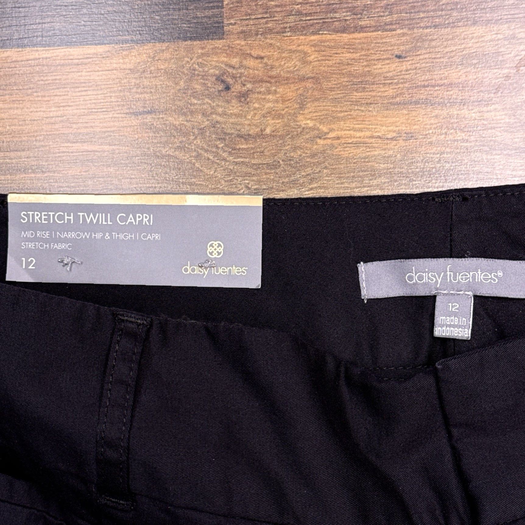 Vintage Daisy Fuentes Capri Pants Onyx 12 Mid Rise Twill Stretch Waist 33 Zipper Straight Leg Women Pants Vintage No N/A Size 34" / US 12 / IT 48 - 4 Thumbnail