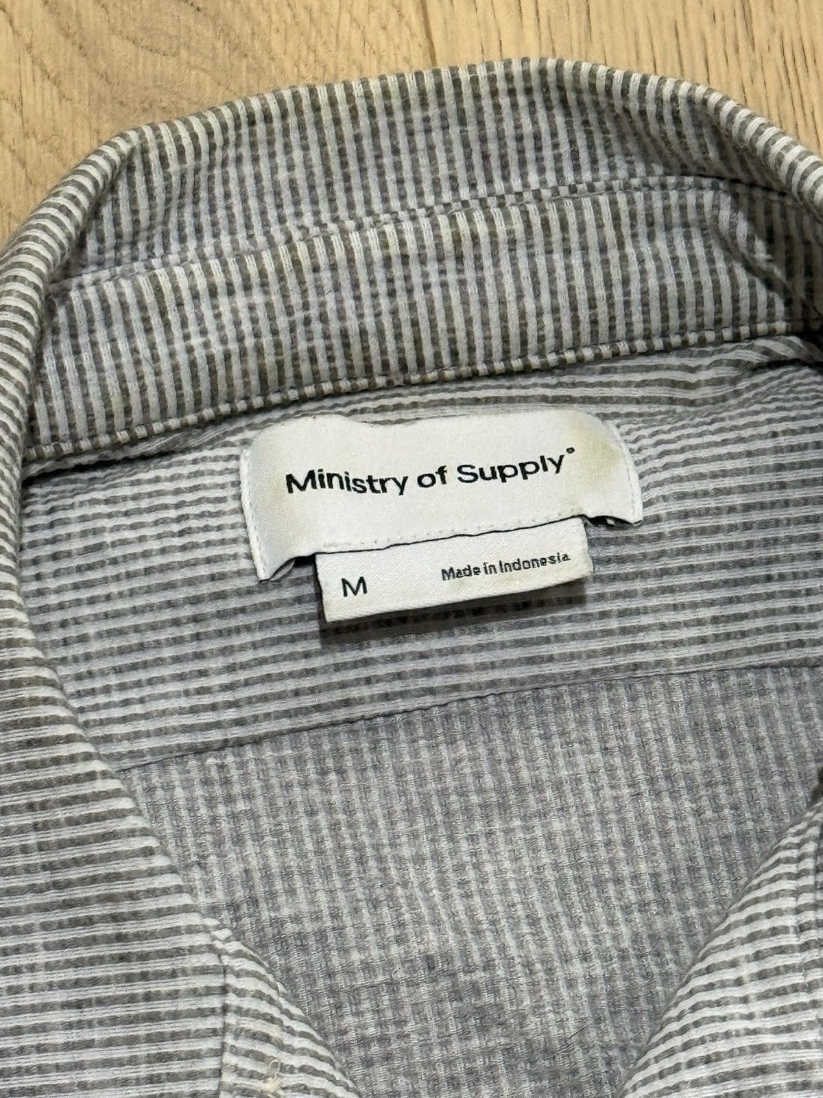 Ministry Of Supply Hybrid seersucker short sleeve shirt Size US M / EU 48-50 / 2 - 3 Thumbnail