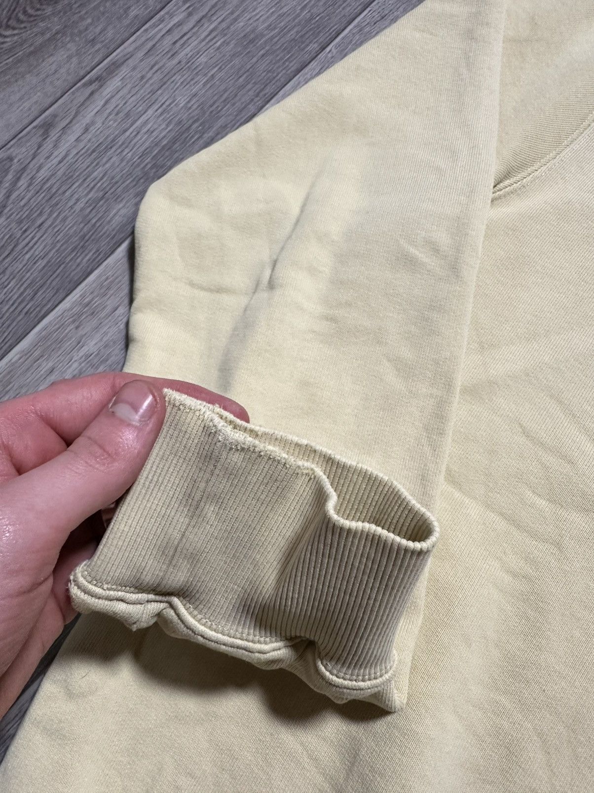 Carhartt × Carhartt Wip × Vintage Vintage Carhartt Distressed Faded Pocket Crewneck Sweat Size US M / EU 48-50 / 2 - 9 Thumbnail
