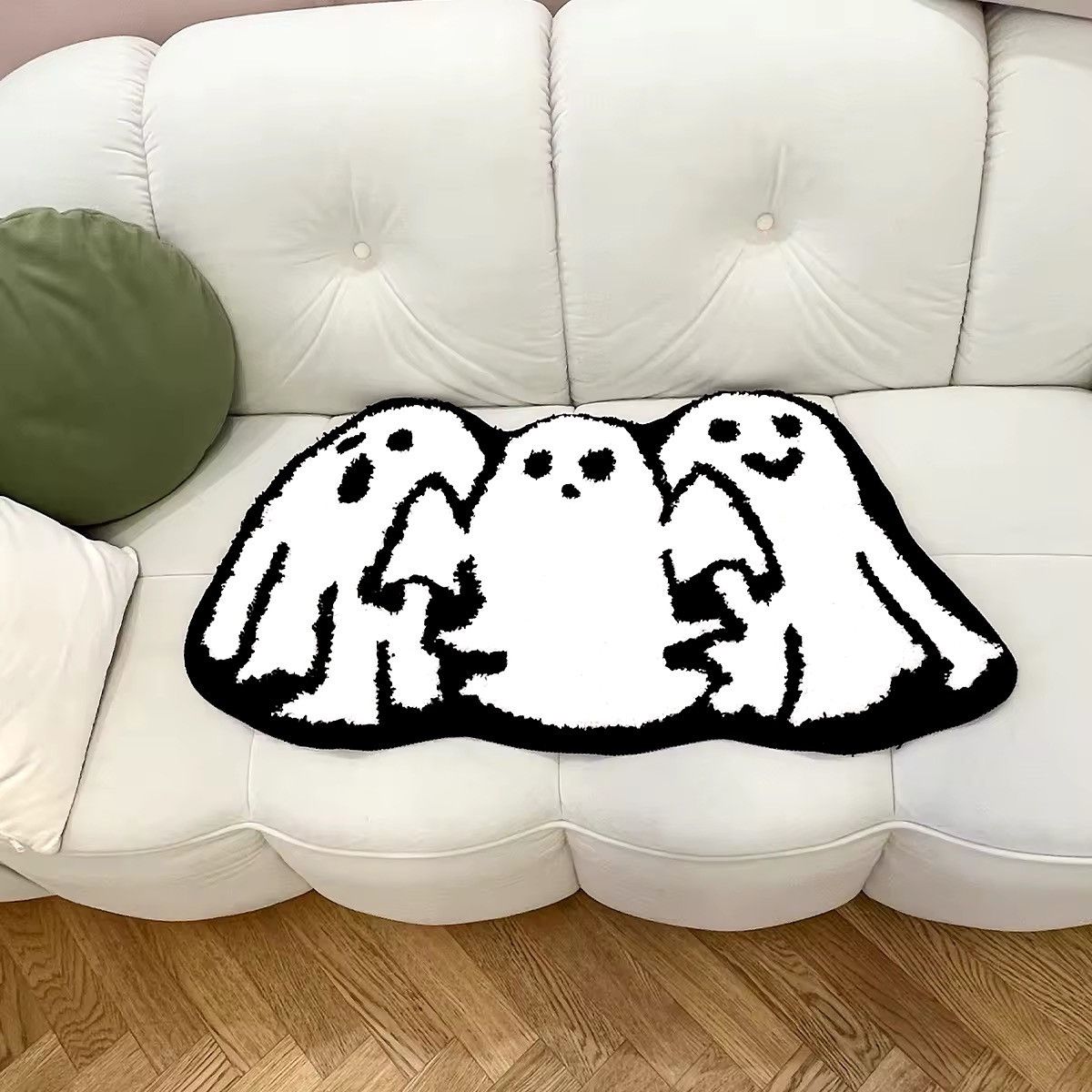Handmade Halloween Three Ghost Tufted Skull Horror Rug Carpet Size ONE SIZE - 4 Thumbnail