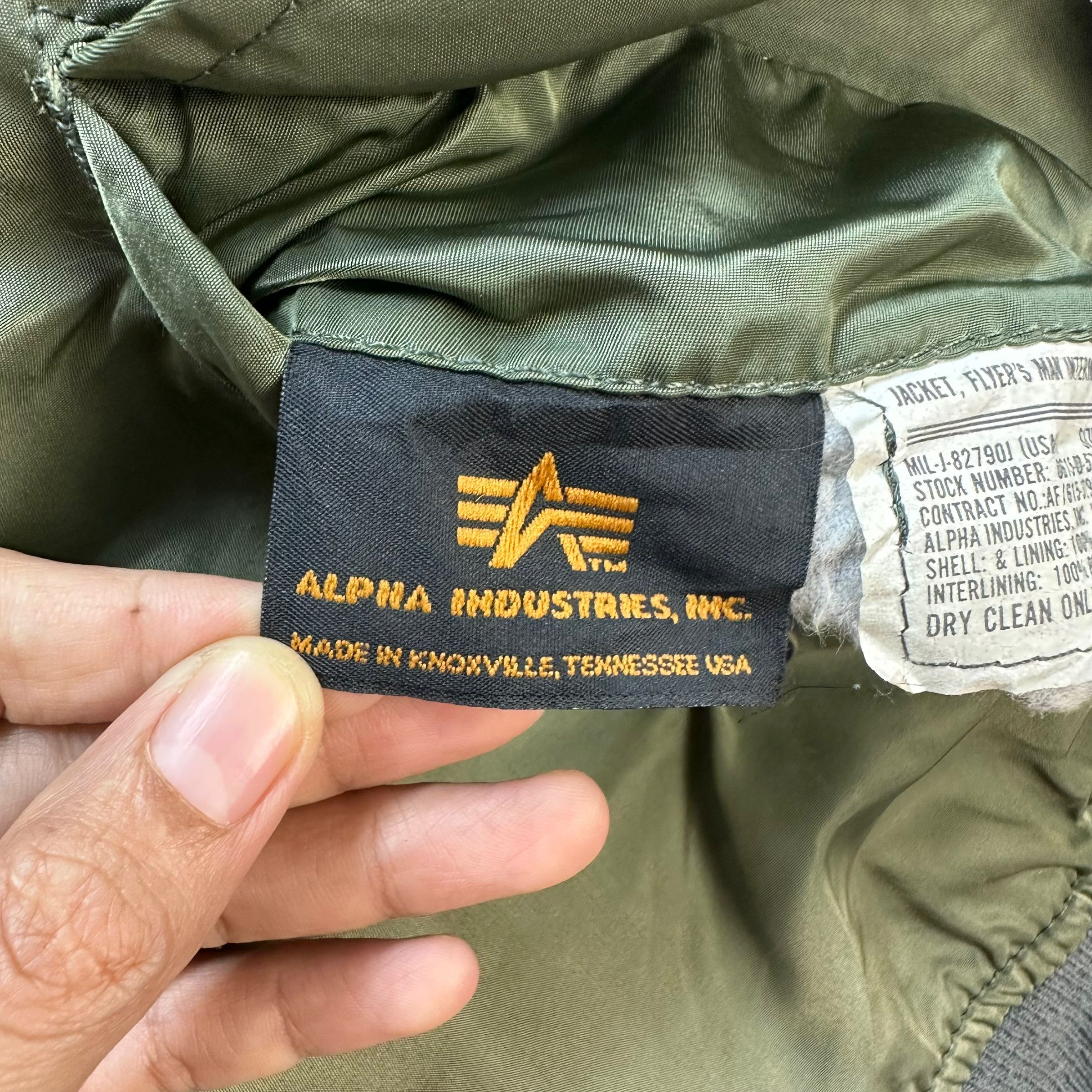 Alpha Industries VINTAGE ALPHA INDUSTRIES USAF MA-1 FLIGHT JACKET #7695-165 Size US L / EU 52-54 / 3 - 9 Thumbnail