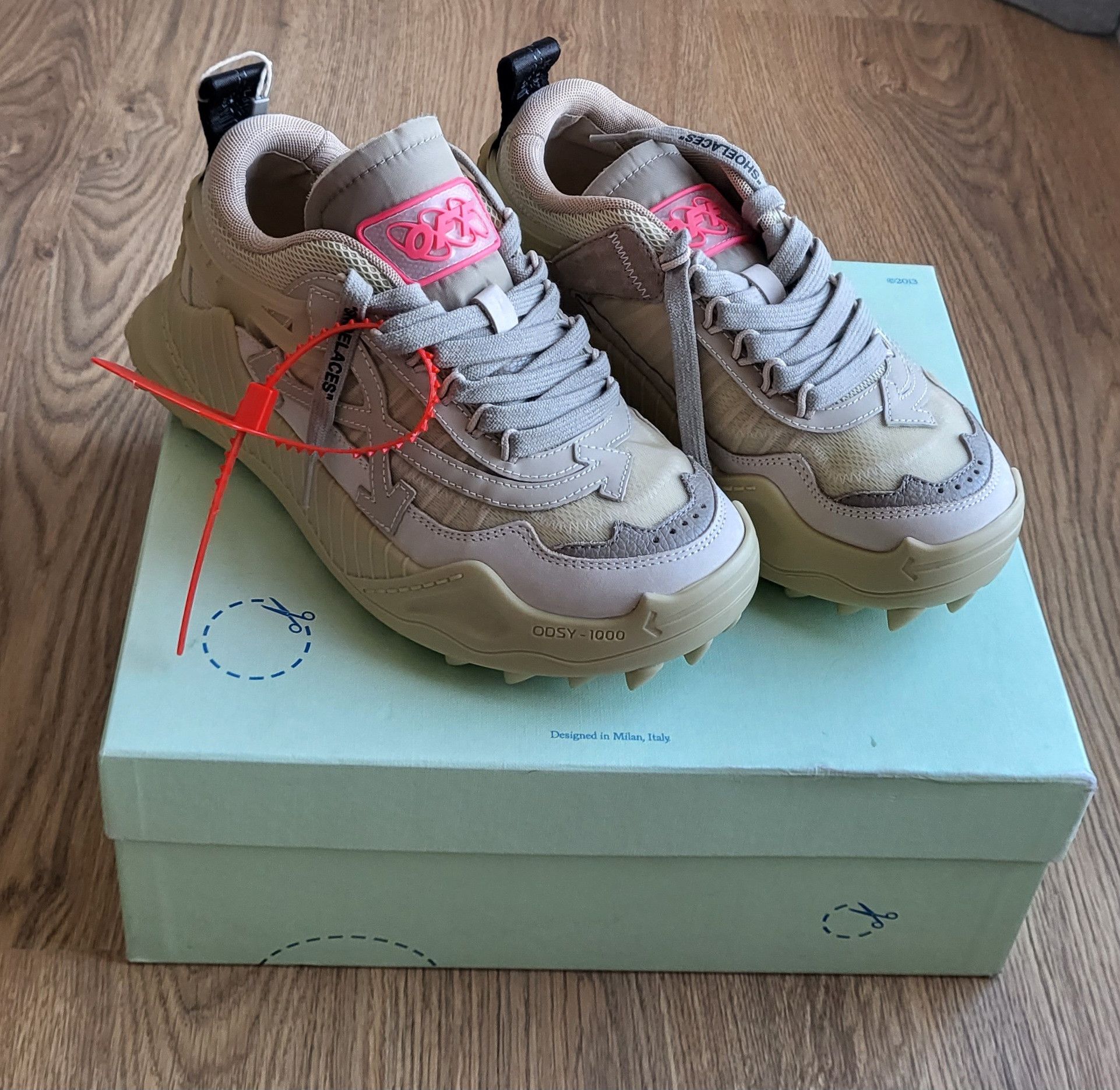 Off-White ODSY-1000 Beige