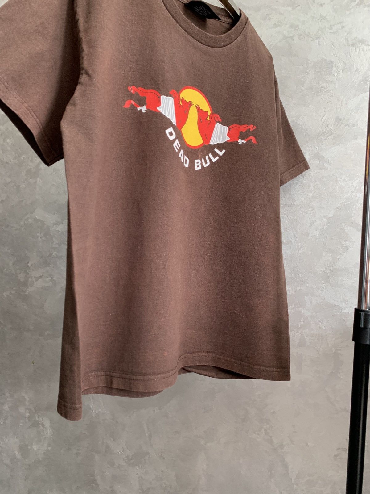 Red Bull VTG Dead Bull Red Bull Unfledged Brown Japanese T-Shirt S sz Size US S / EU 44-46 / 1 - 7 Thumbnail