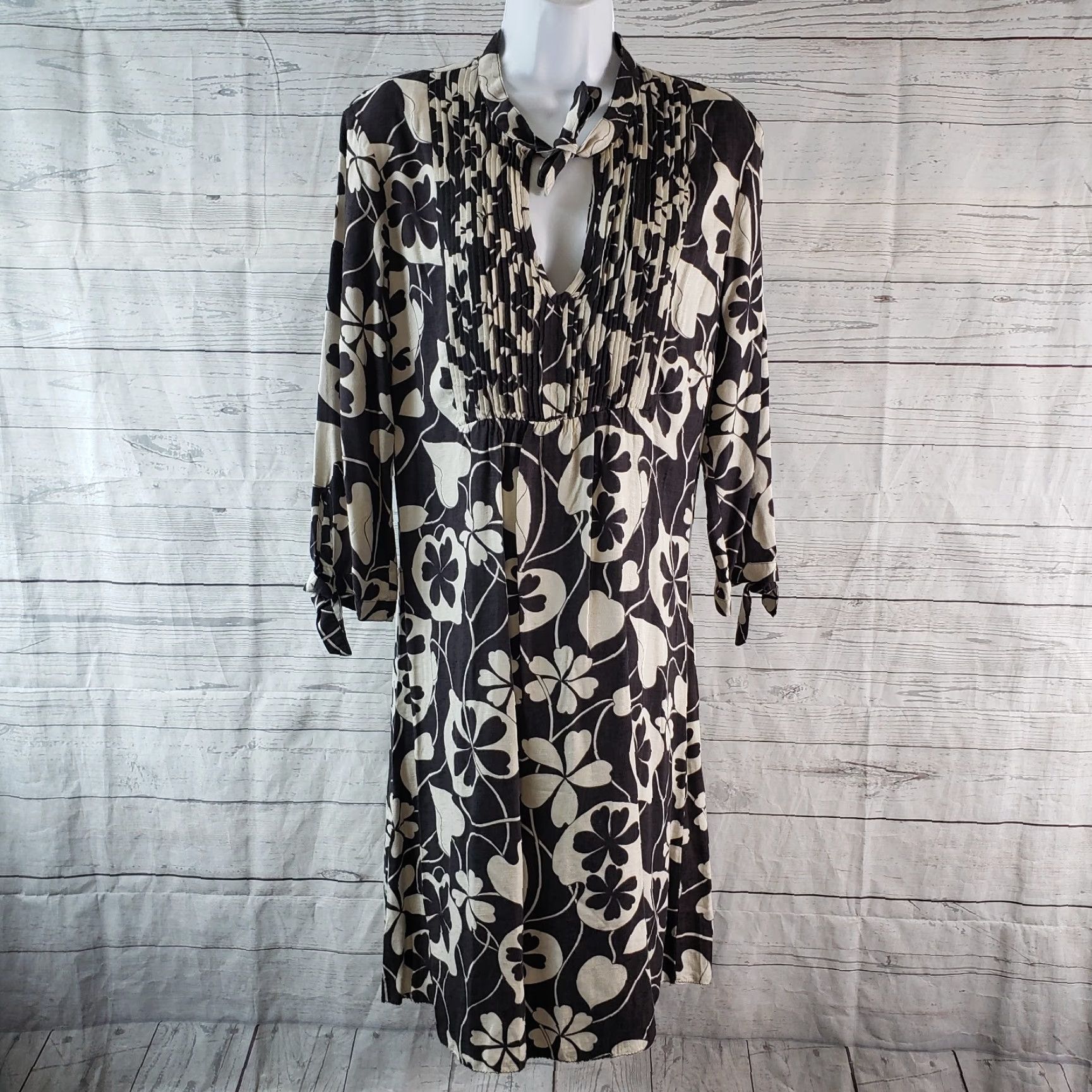 Lucky Brand Lucky Brand Womens Dress M Gray Cream Floral Pleated 3/4 Sleeve Knee Length Casual Shift Size M / US 6-8 / IT 42-44 - 2 Thumbnail