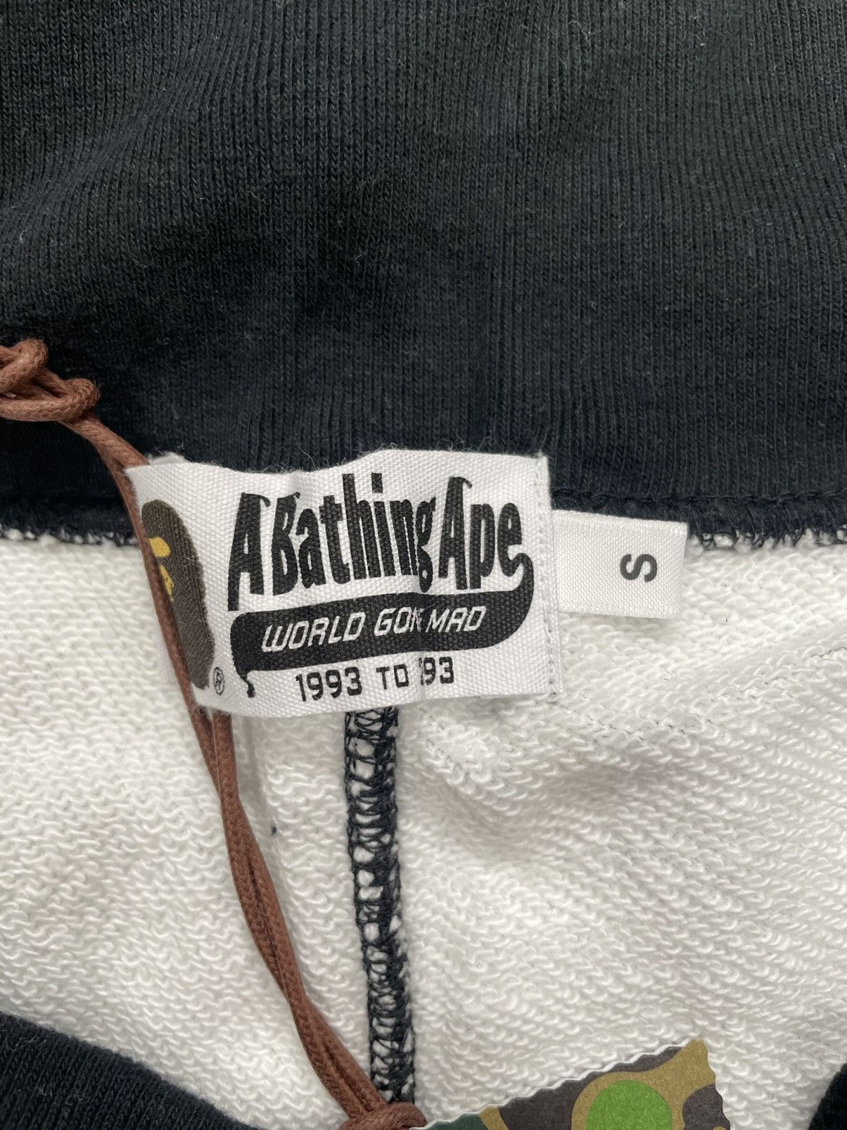 Bape BAPE TEXT CODE CAMO SWEAT SHORTS Size US 30 / EU 46 - 3 Thumbnail