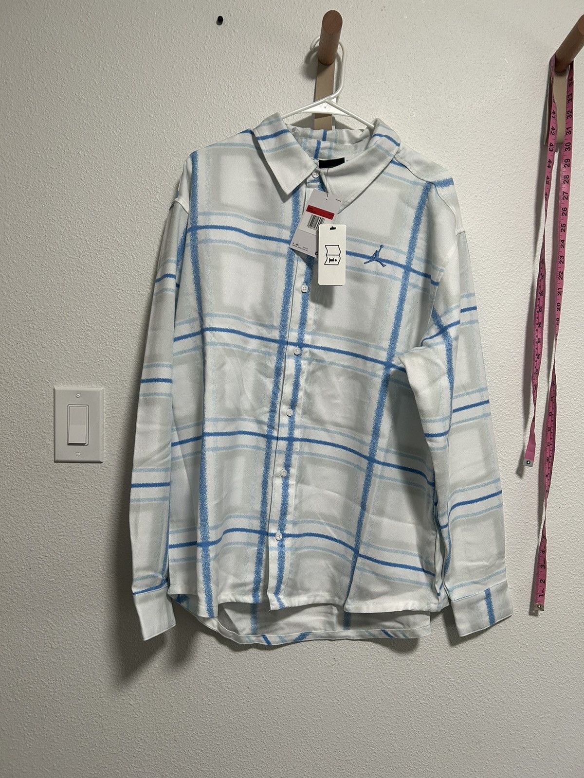 Jordan Brand Jordan Men’s Longsleeve Button Up Size XL Essentials Men's Size US XL / EU 56 / 4 - 5 Thumbnail