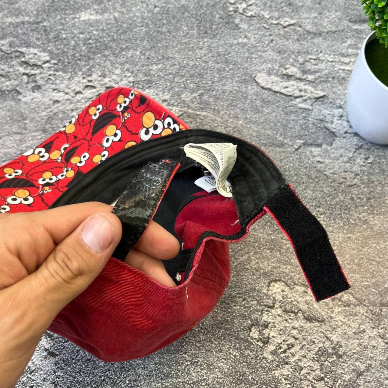 Puma × Vintage Vintage Puma x SesameStreet Red Y2K Hat Size ONE SIZE - 7 Thumbnail