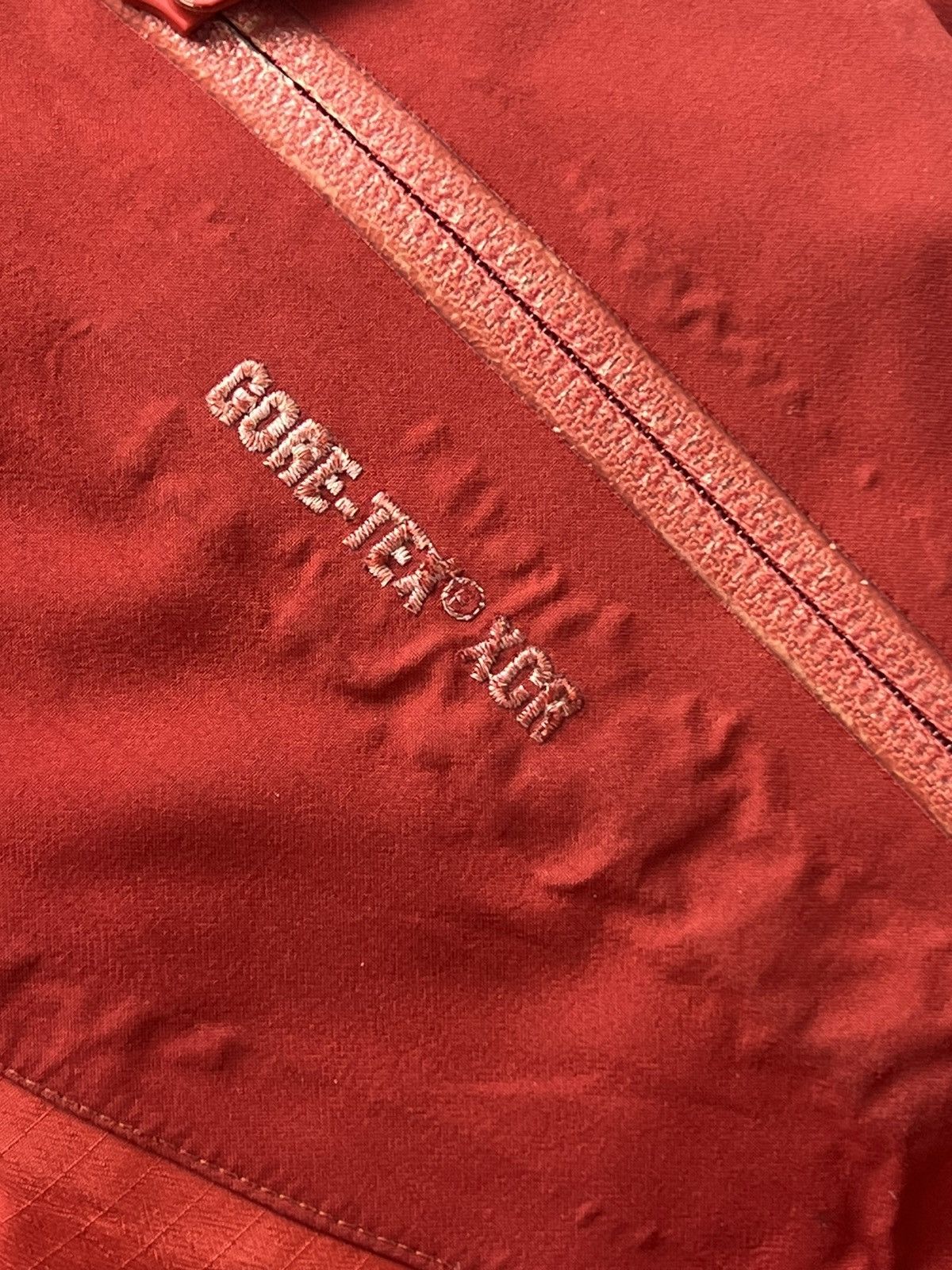 Arc'teryx 🔥Vintage 2004 Arcteryx Theta SV Sangria Red Gore-Tex Jacket Size US XL / EU 56 / 4 - 15 Thumbnail