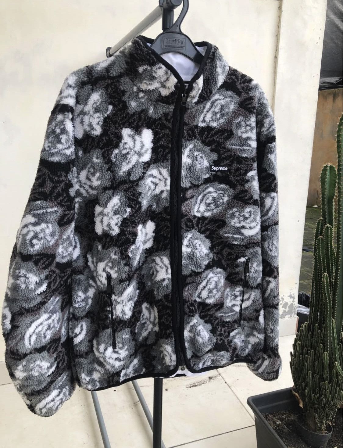 Supreme roses sherpa fleece revesible jacket
