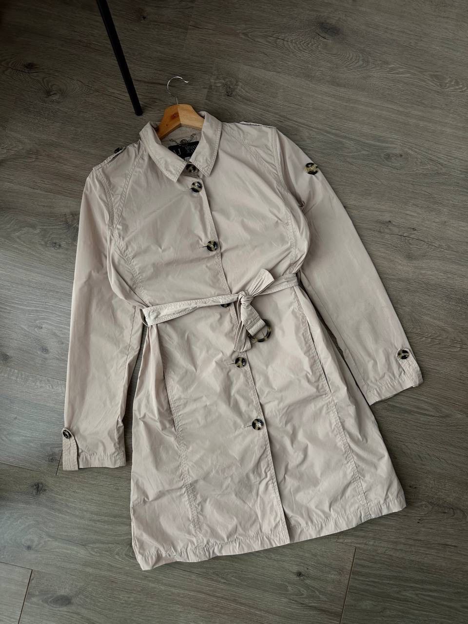 Armani × Vintage Vintage Armani Jeans Nylon Beige Coats Womens Jacket Size M / US 6-8 / IT 42-44 - 6 Thumbnail