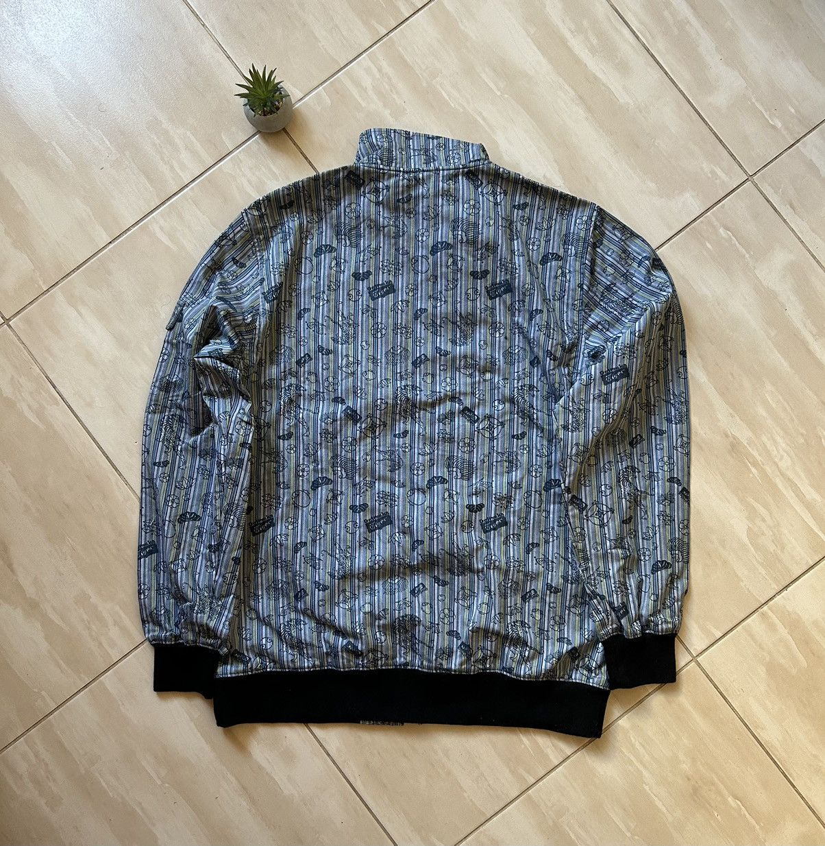 Onitsuka Tiger Onitsuka tiger vintage rare full print light jacket Size US M / EU 48-50 / 2 - 2 Thumbnail