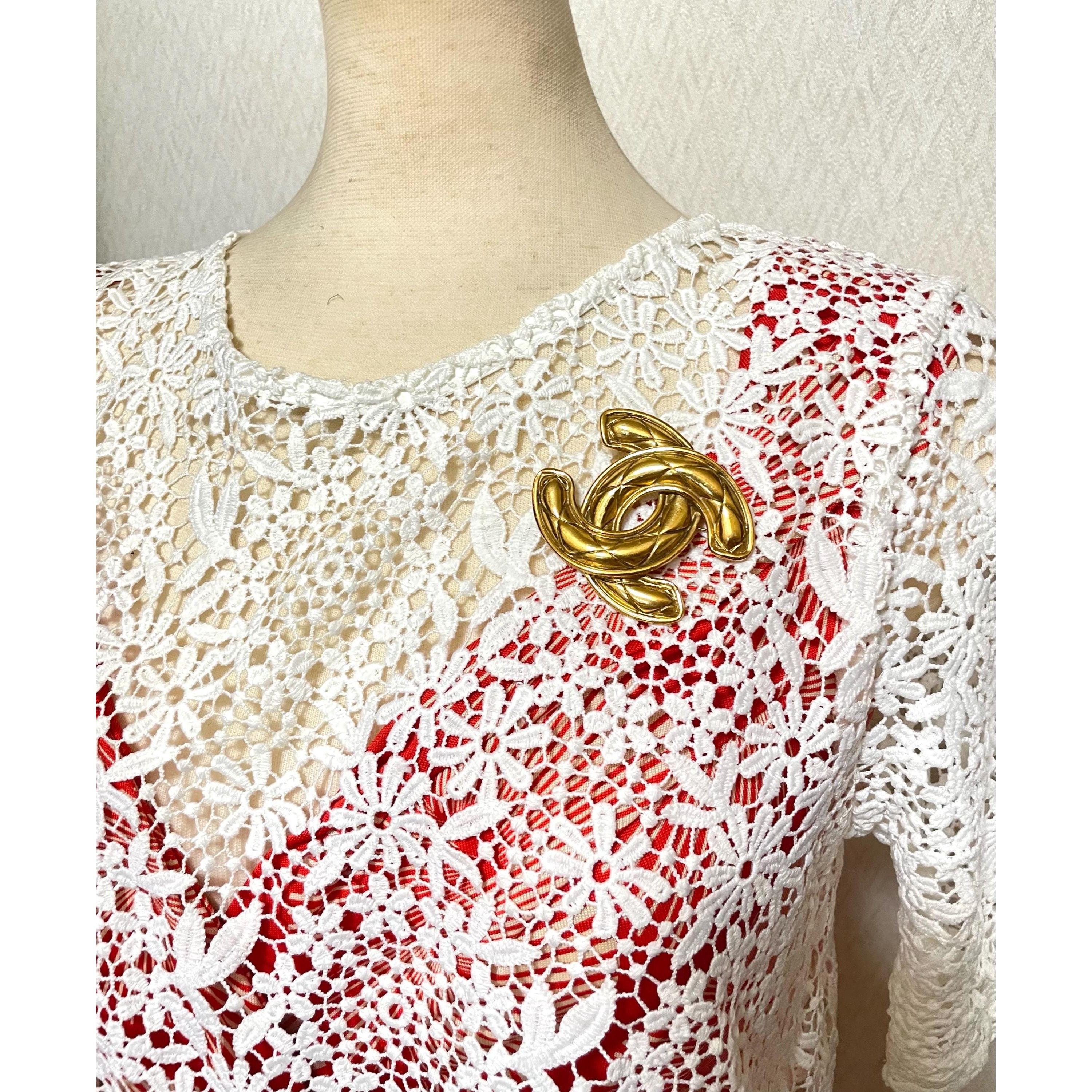 Chanel Vintage Chanel classic large matelasse CC brooch. Must have Size ONE SIZE - 3 Thumbnail