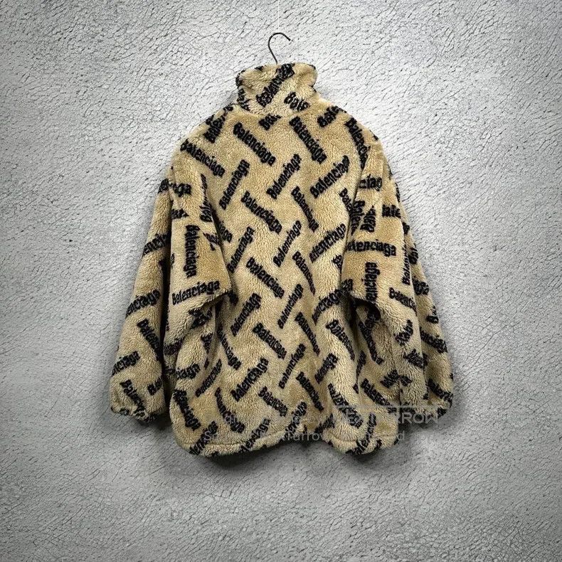 Balenciaga Balenciaga Milk tea color letters printed with Logo high-n Size 4XL / US 24-26 - 2 Thumbnail