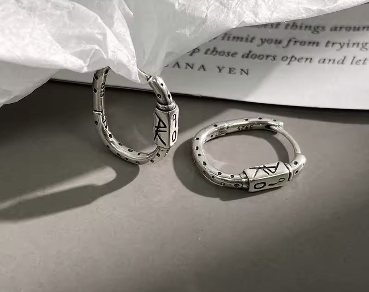 Jewelry × Vintage Summer Vintage Graffiti Ear Buckle Hoop Earrings Size ONE SIZE - 1 Thumbnail