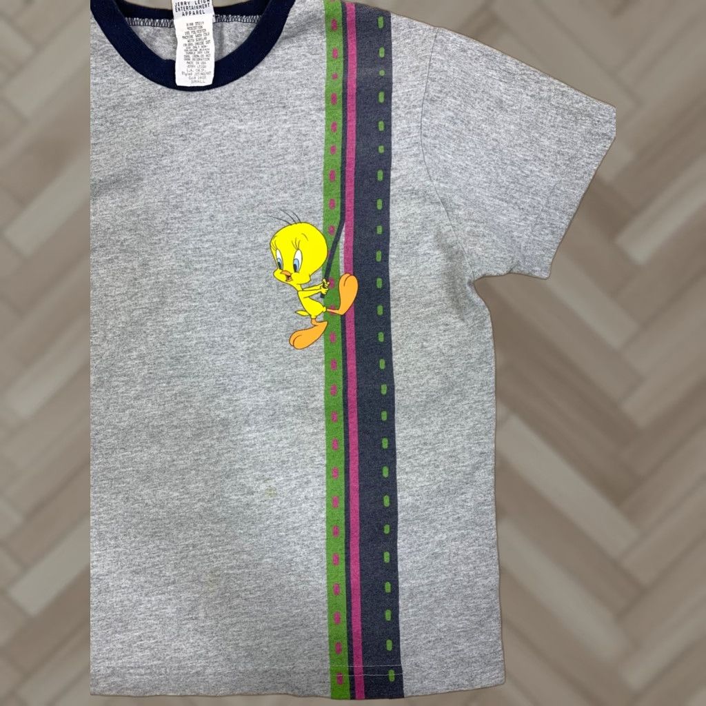 Vintage VINTAGE Looney Tunes Tweety Bird Shirt Womens S Gray 90s Bird Cartoon Pullover Crew Neck Short Sleeve Casual 12277 Size S / US 4 / IT 40 - 1 Thumbnail