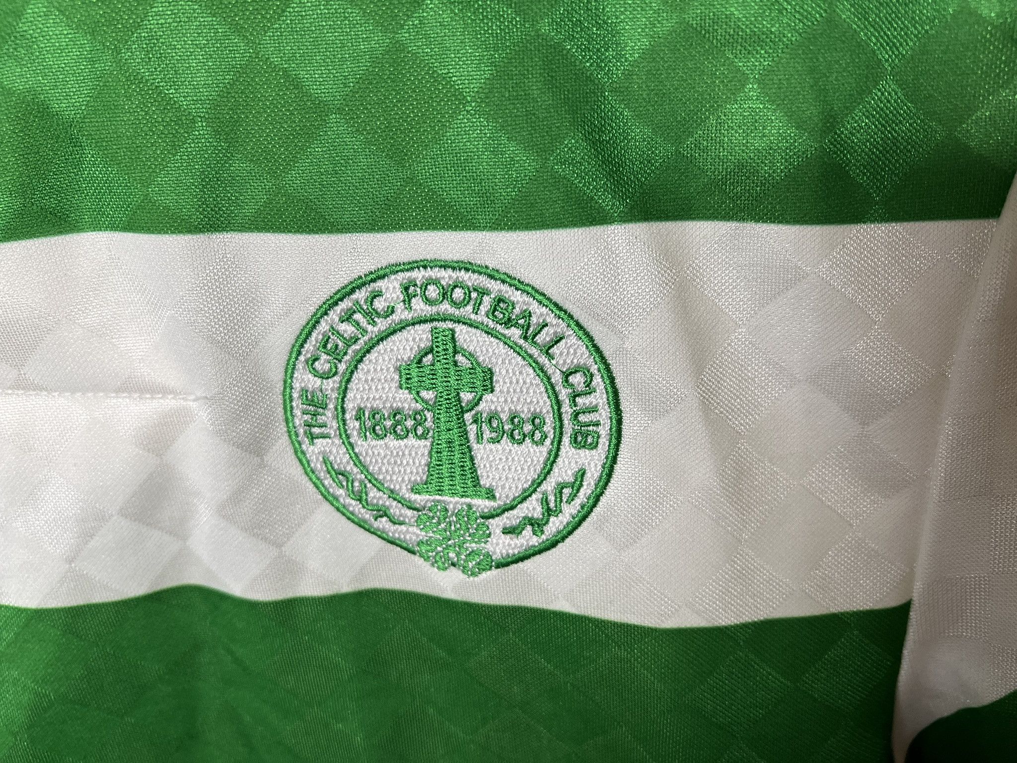 Vintage CELTIC 1988 HOME RETRO REPLICA FOOTBALL SHIRT SOCCER JERSEY Size US S / EU 44-46 / 1 - 3 Thumbnail