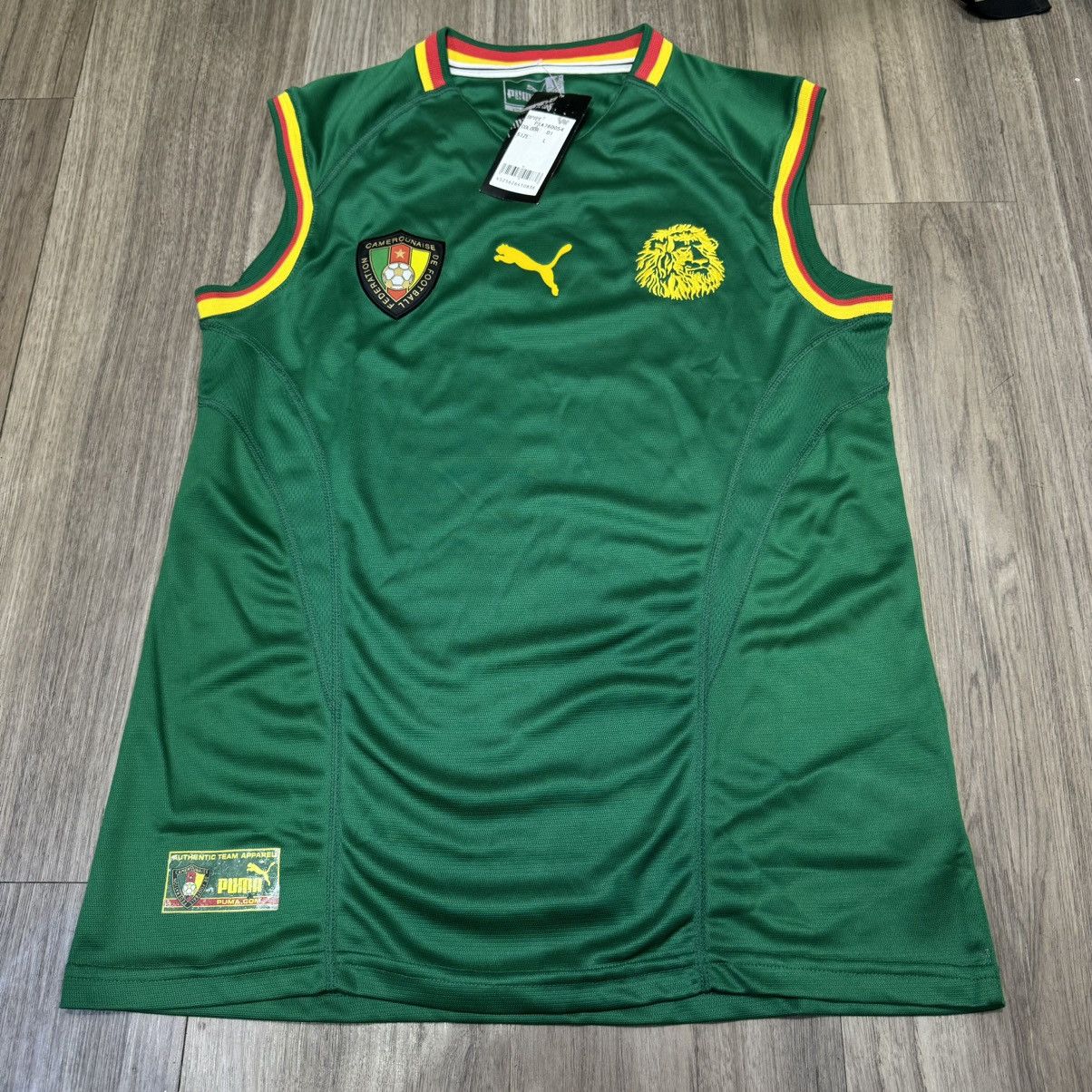 Puma Cameroon world cup 2002 home shirt (bnwt) Size US L / EU 52-54 / 3 - 1 Thumbnail