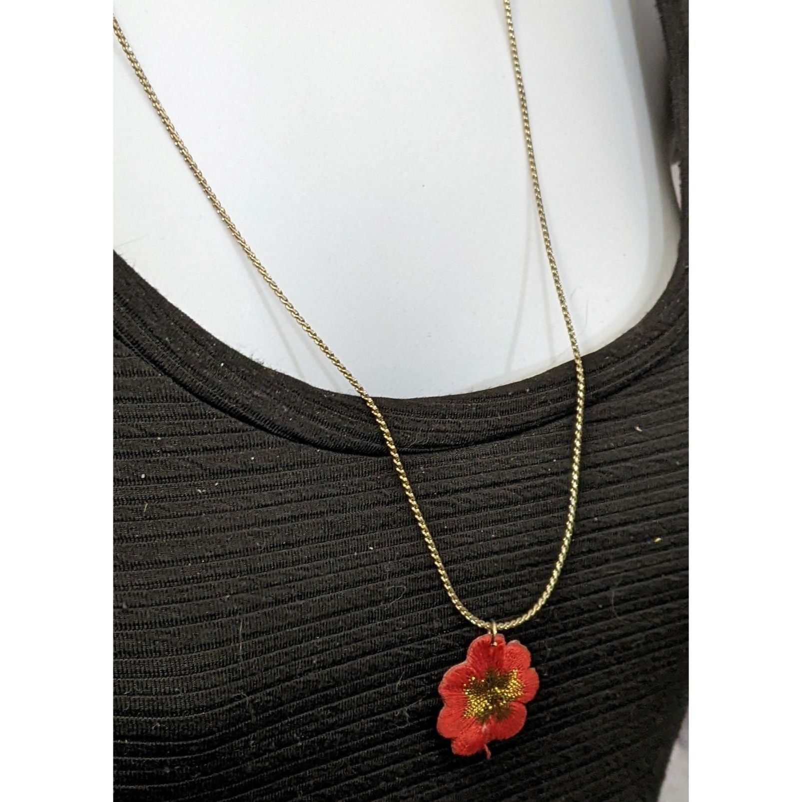 Other Red Minimalist Embroidered Flower Necklace Size ONE SIZE - 4 Thumbnail